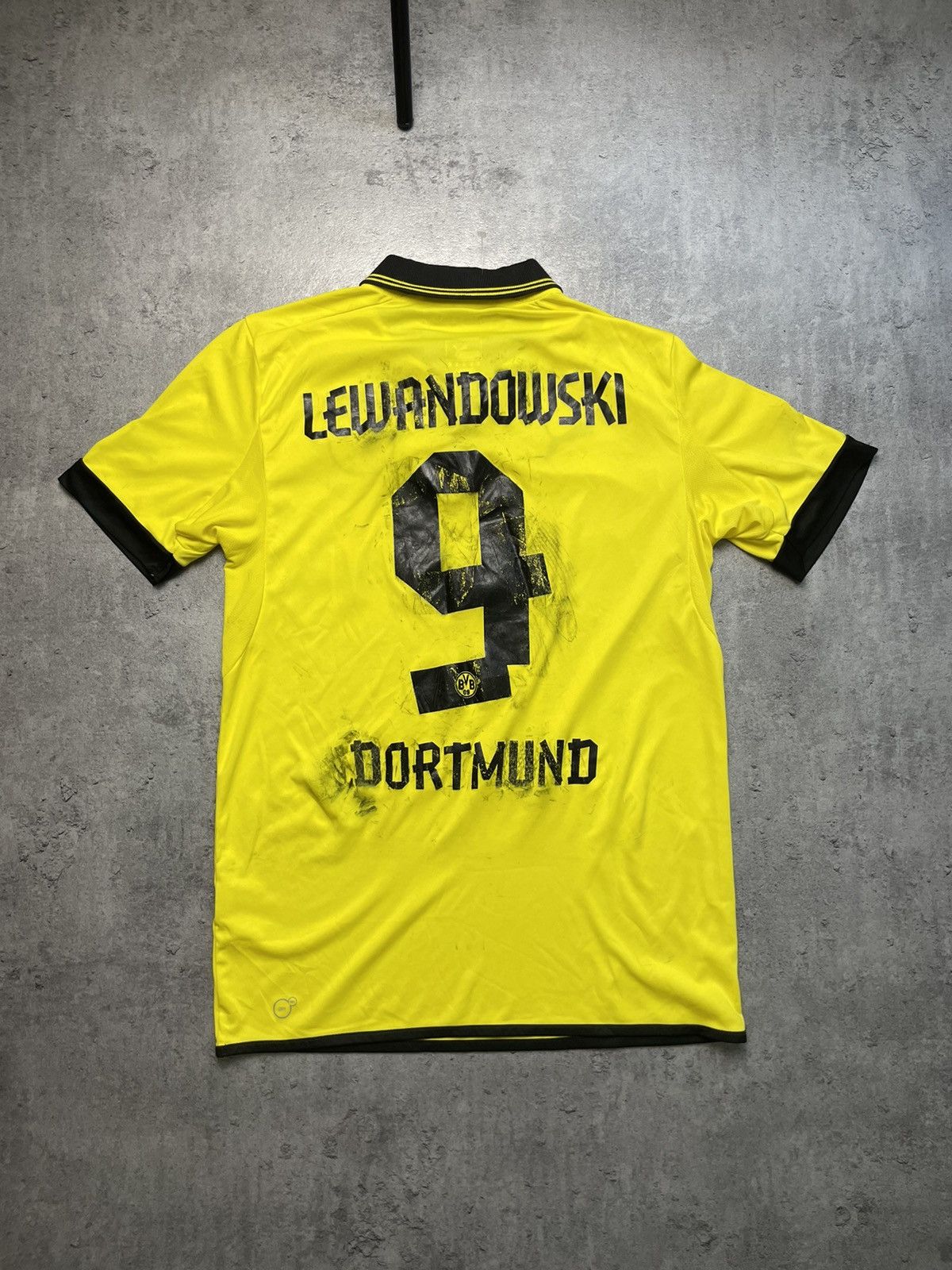 Puma × Vintage Puma Borussia Dortmund soccer jersey football lewandowski 9 Size US M / EU 48-50 / 2 - 2 Thumbnail