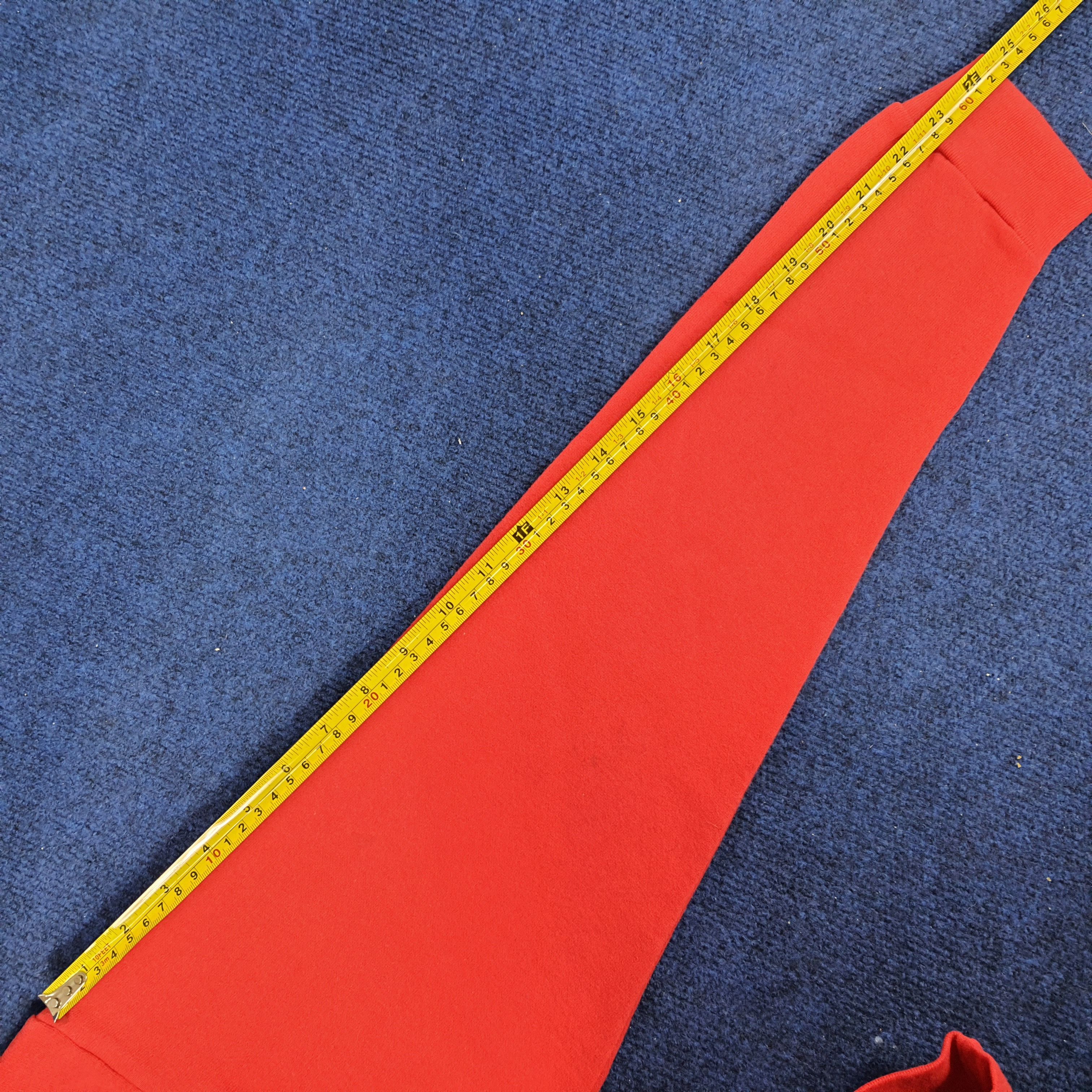 NHL × Red Wing × Vintage Vintage NHL Detroit Red Wings Steve Yzerman Sweatshirts Size US M / EU 48-50 / 2 - 9 Thumbnail