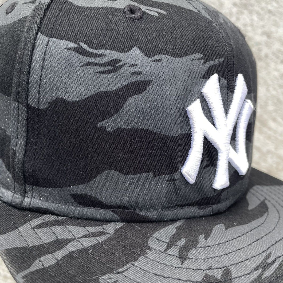 New Era Black in black camo NY fitted cap Size ONE SIZE - 7 Thumbnail