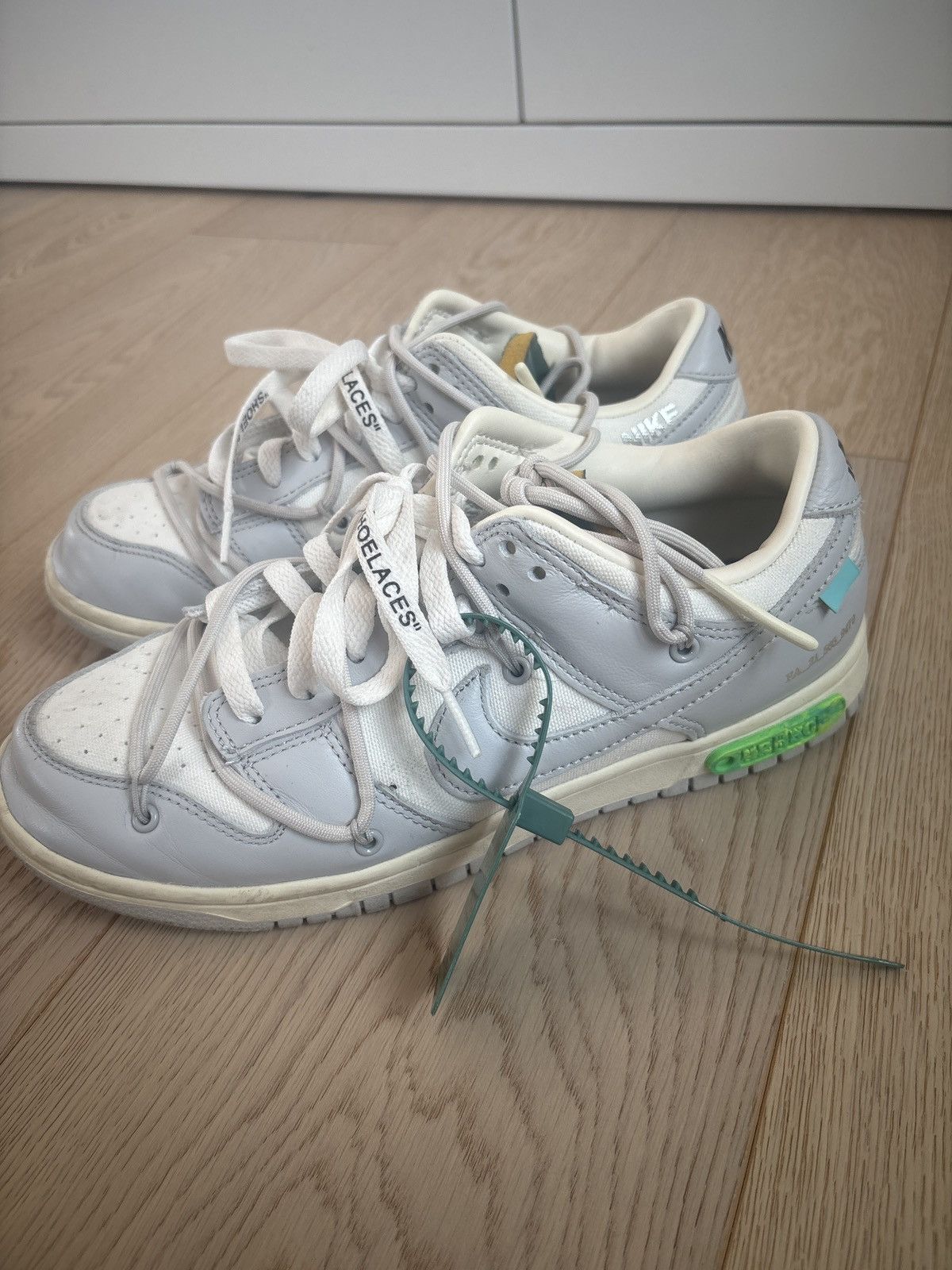 Off-White Lot 42 Off White x Nike Low Dunks Size US 7.5 / EU 40-41 - 1 Thumbnail