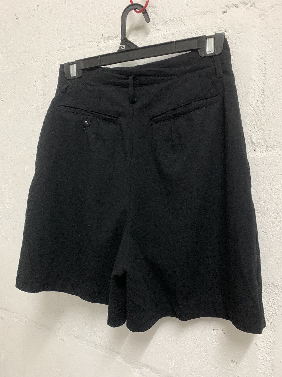 Comme des Garcons Vintage Comme des Garcons Short Pants Wool Size 26" / US 2 / IT 38 - 4 Thumbnail