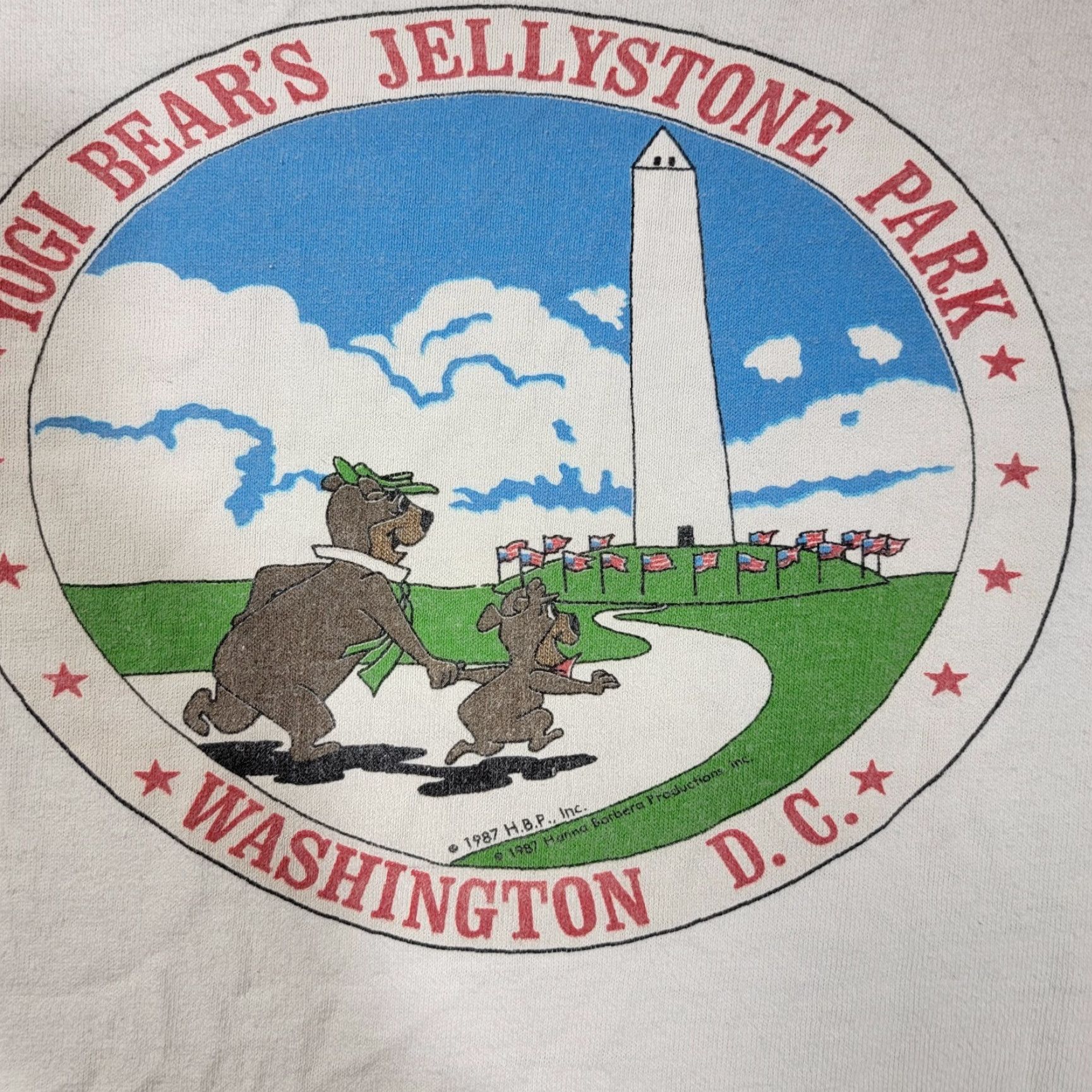 Vintage VINTAGE YOGI BEAR JELLYSTONE PARK T SHIRT 80s DISTRESSED Size L Mens White T-Shirt Size US L / EU 52-54 / 3 - 2 Thumbnail