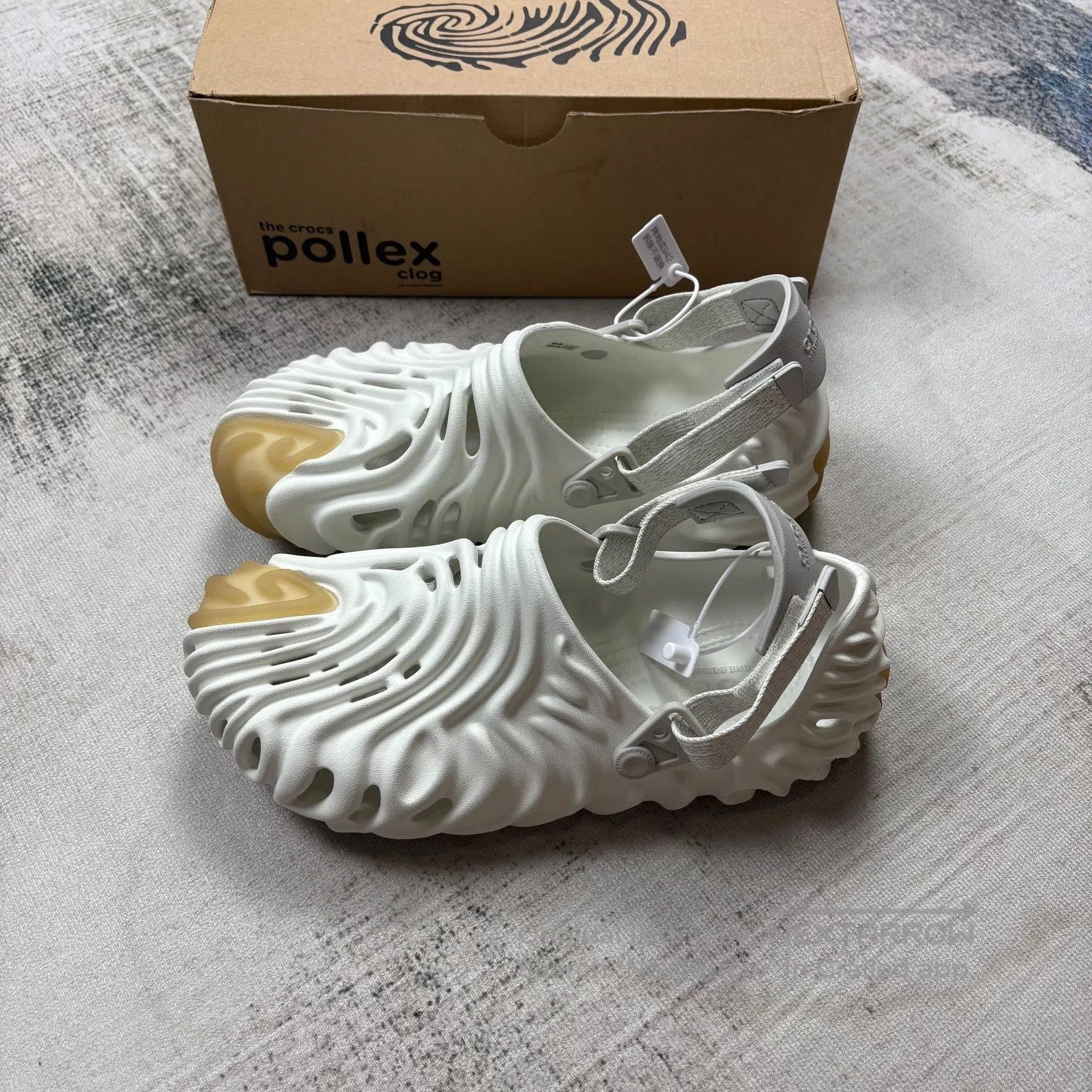Salehe Bembury Salehe Bembury x Crocs Pollex Clog Stratus. Size US 9 / EU 42 - 1 Thumbnail
