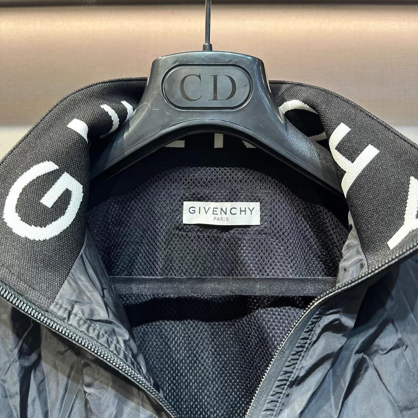 Givenchy Givenchy Black Collar Logo Jacket 44 99 New Size US S / EU 44-46 / 1 - 3 Thumbnail