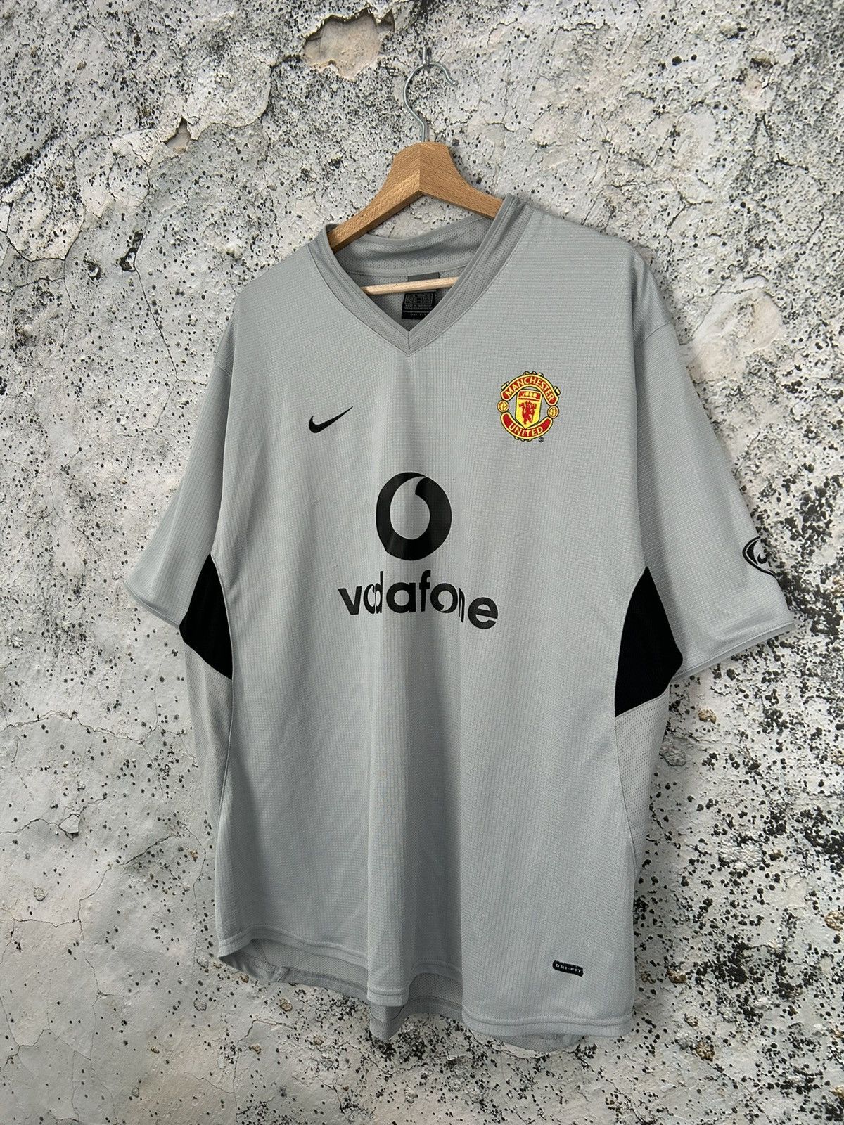 Nike Vintage Nike Manchester United Vodafone Soccer Jersey Rare Size US XL / EU 56 / 4 - 2 Thumbnail