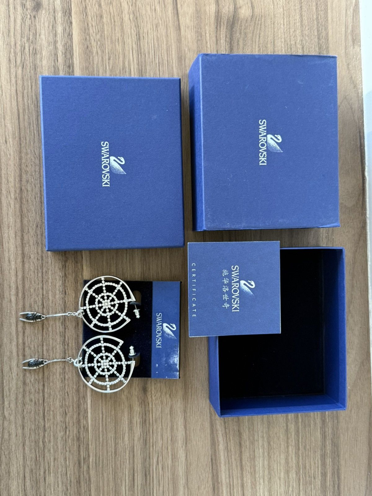 Swarovski Swarovski earrings Hoop spider web Diamanté crystal box COA Size ONE SIZE - 1 Thumbnail