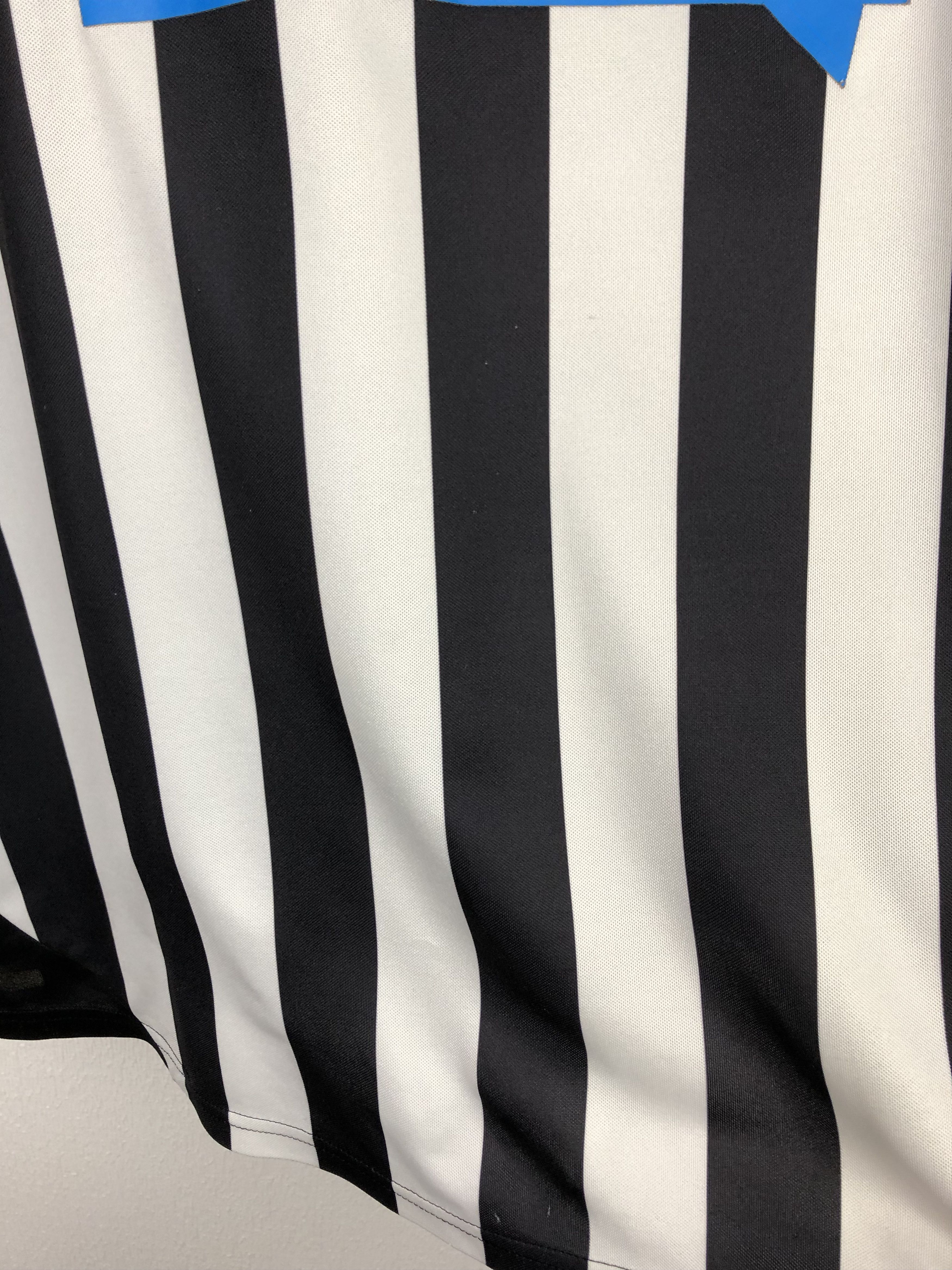 Other Newcastle United Home Football Shirt 2014 Soccer Jersey Size US L / EU 52-54 / 3 - 6 Thumbnail