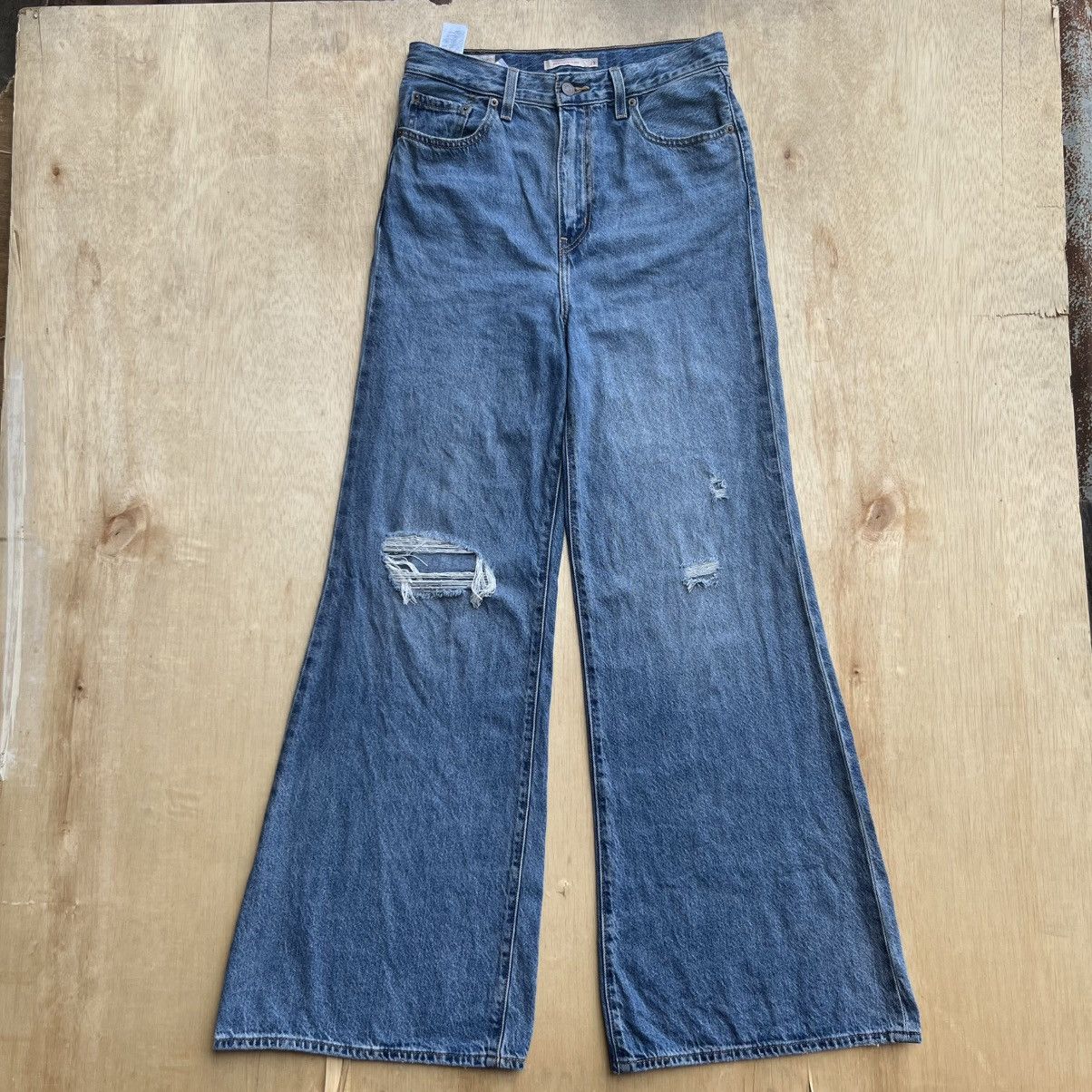 Levi's LEVIS HIGH LOOSE FLARE DISTRESSED DENIM VINTAGE 70s 80s 90s Size US 29 - 1 Thumbnail