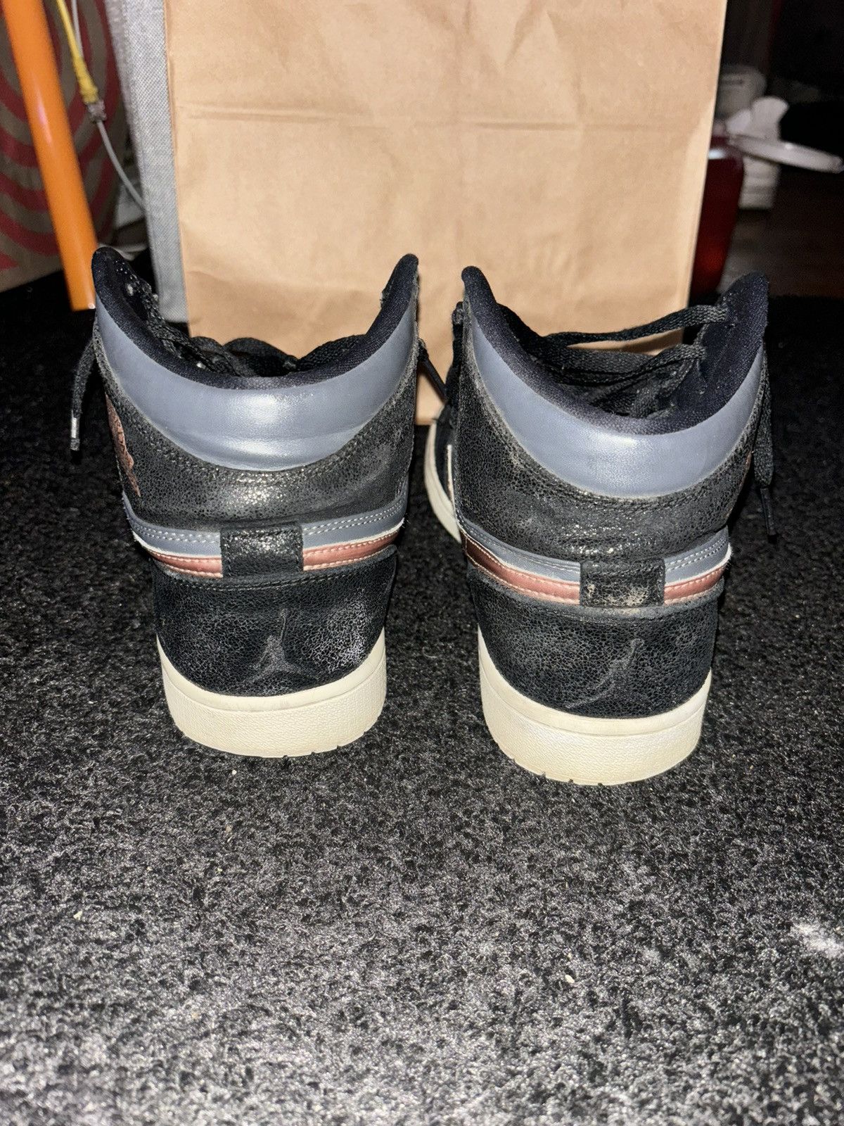 Jordan Brand Jordan 1 Bronze Medal Size US 9 / EU 42 - 2 Thumbnail