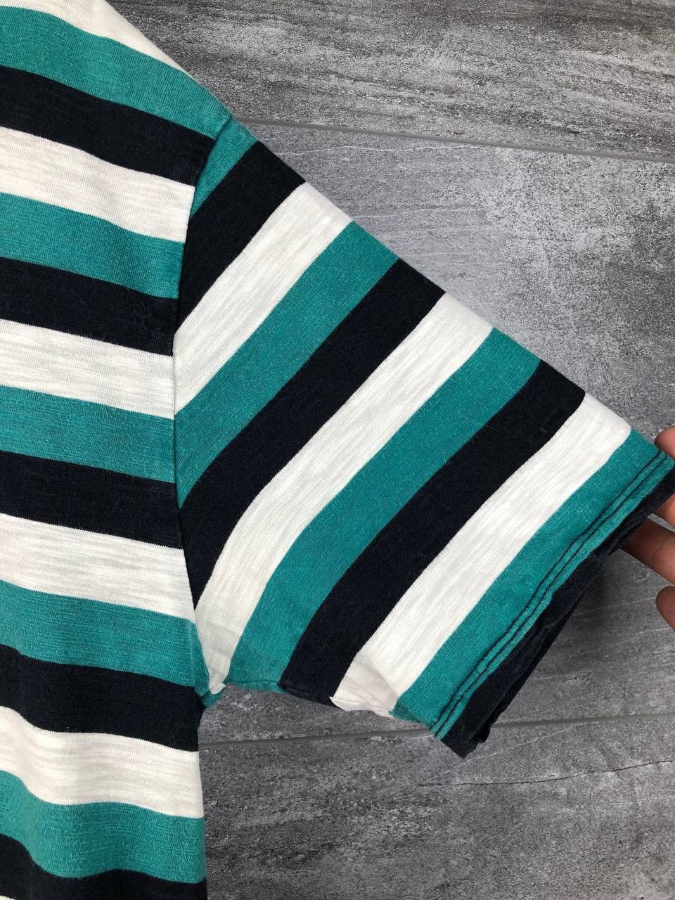 Guess Vintage Guess Los Angeles Striped Logo Embroidered t shirt Size US M / EU 48-50 / 2 - 9 Thumbnail
