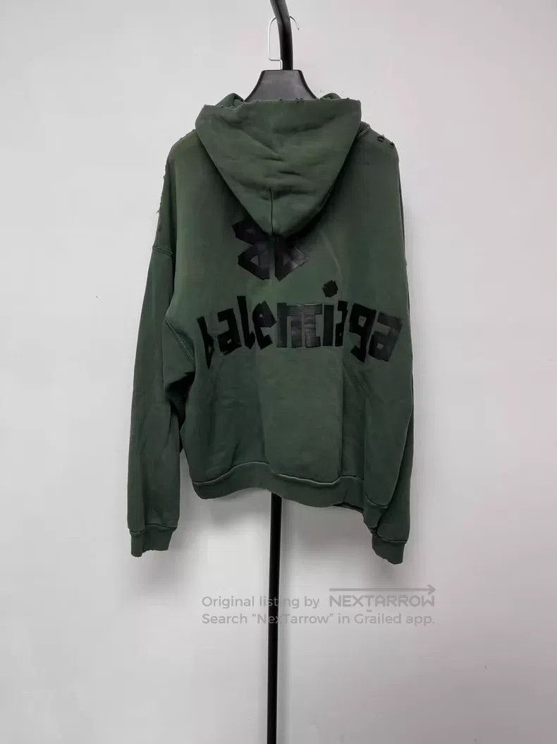 Balenciaga Balenciaga Logo Letter Printed Hoodie Size US M / EU 48-50 / 2 - 2 Thumbnail