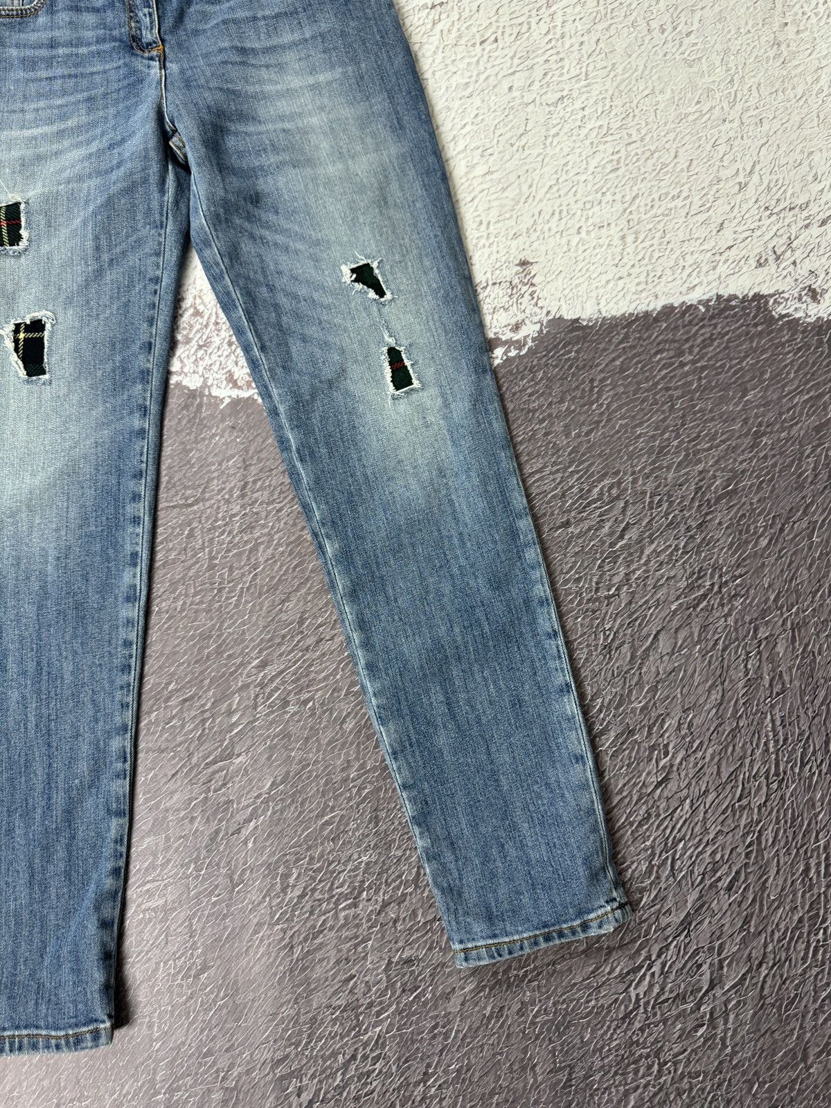 Boutique Moschino × Moschino Boutique Moschino blue distressed embroidery diamond jeans Size 30" / US 8 / IT 44 - 6 Thumbnail