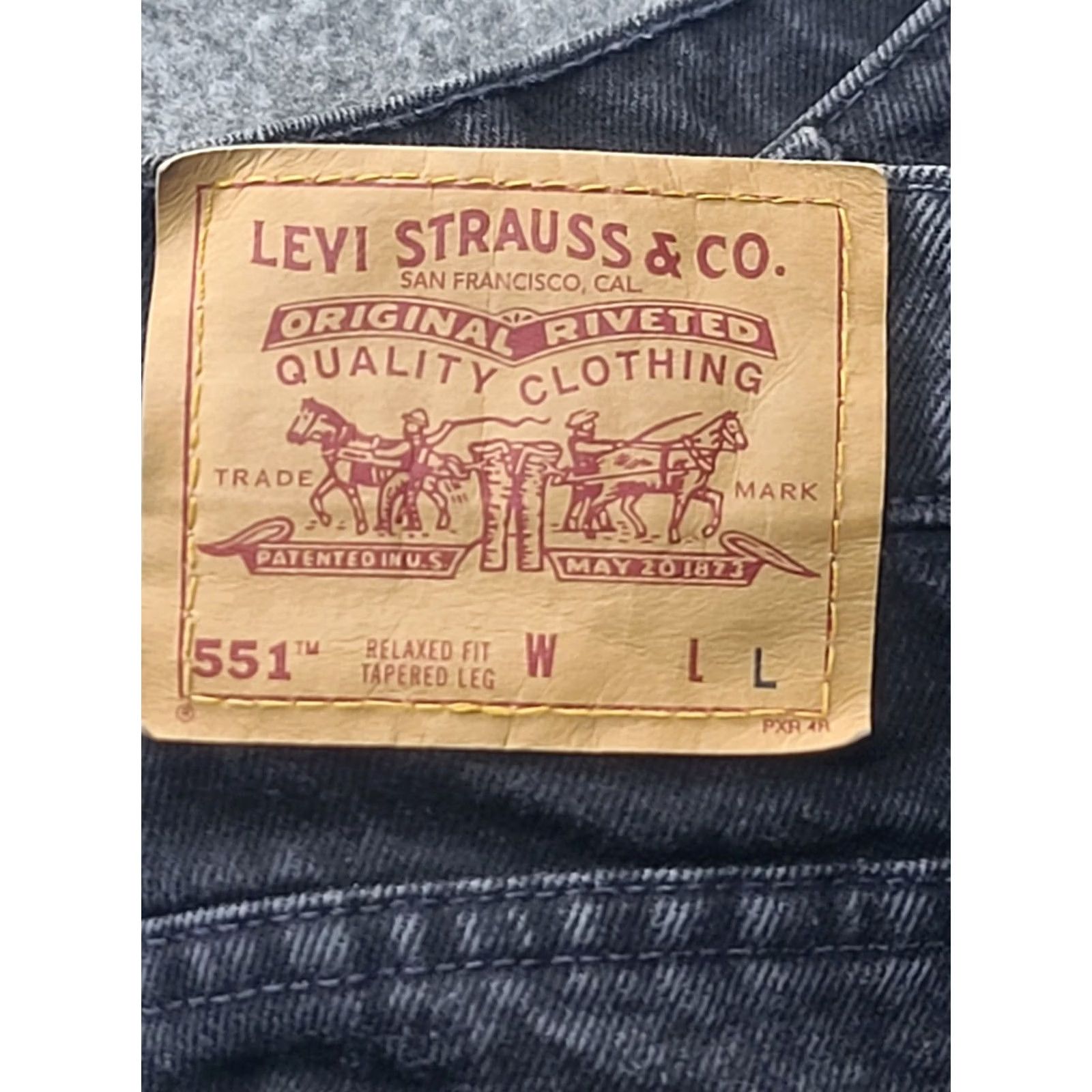Levi's VINTAGE Levi's 551 Jeans Womens 14 Long 30x33 Relaxed Fit Tapered Leg USA Grunge Jeans 90s Retro Gothic Mans? Size 36" / US 14 / IT 50 - 2 Thumbnail