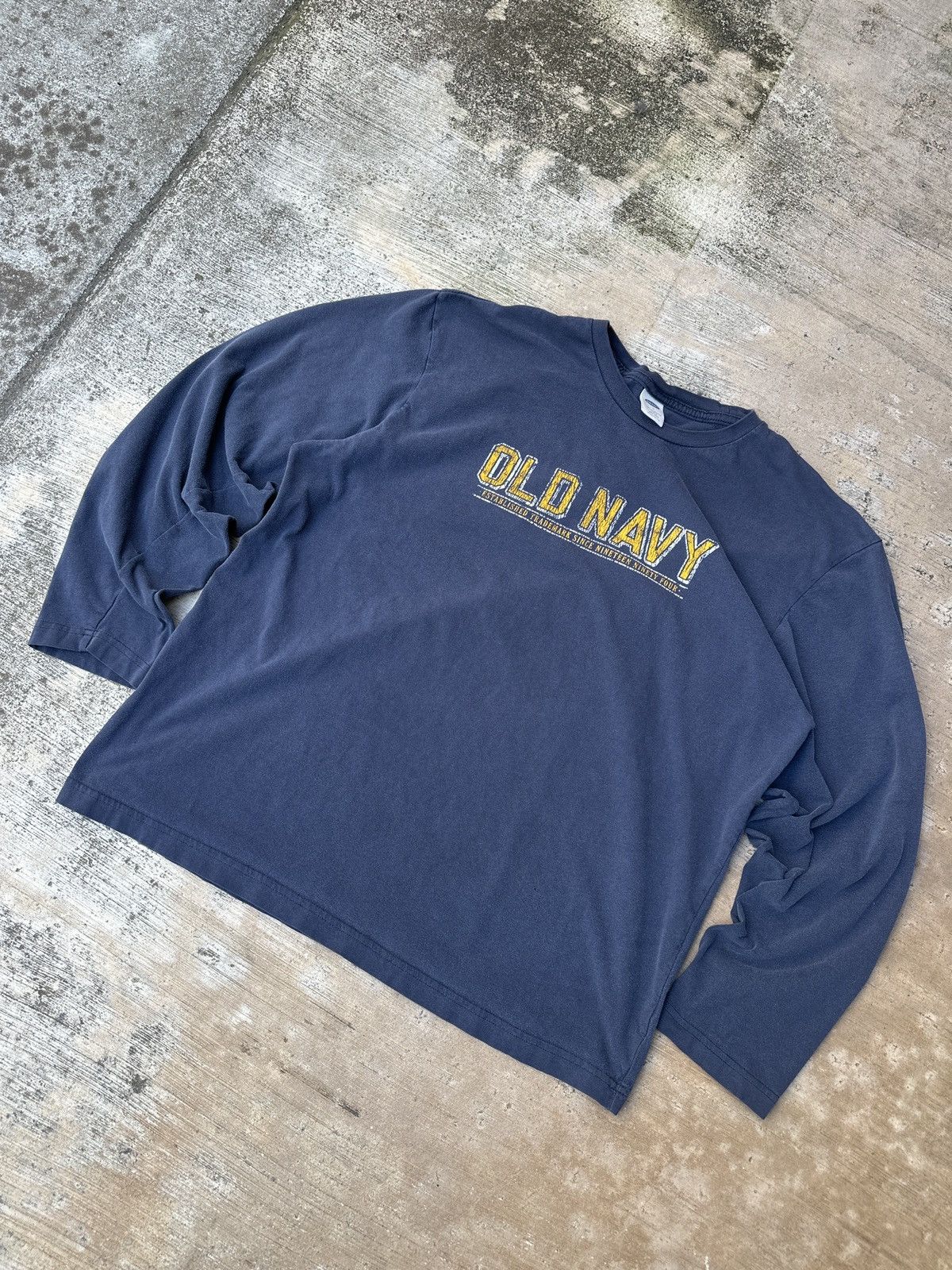Old Navy × Vintage Y2k 2000s Navy Blue Old Navy Spellout Longsleeve Tshirt Size US L / EU 52-54 / 3 - 1 Thumbnail