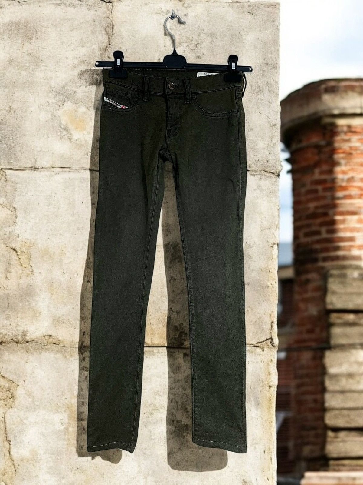 Diesel Diesel Livier Super Slim Jeggins Low Waist size W25 Size 25" / US 0 / IT 36 - 1 Thumbnail