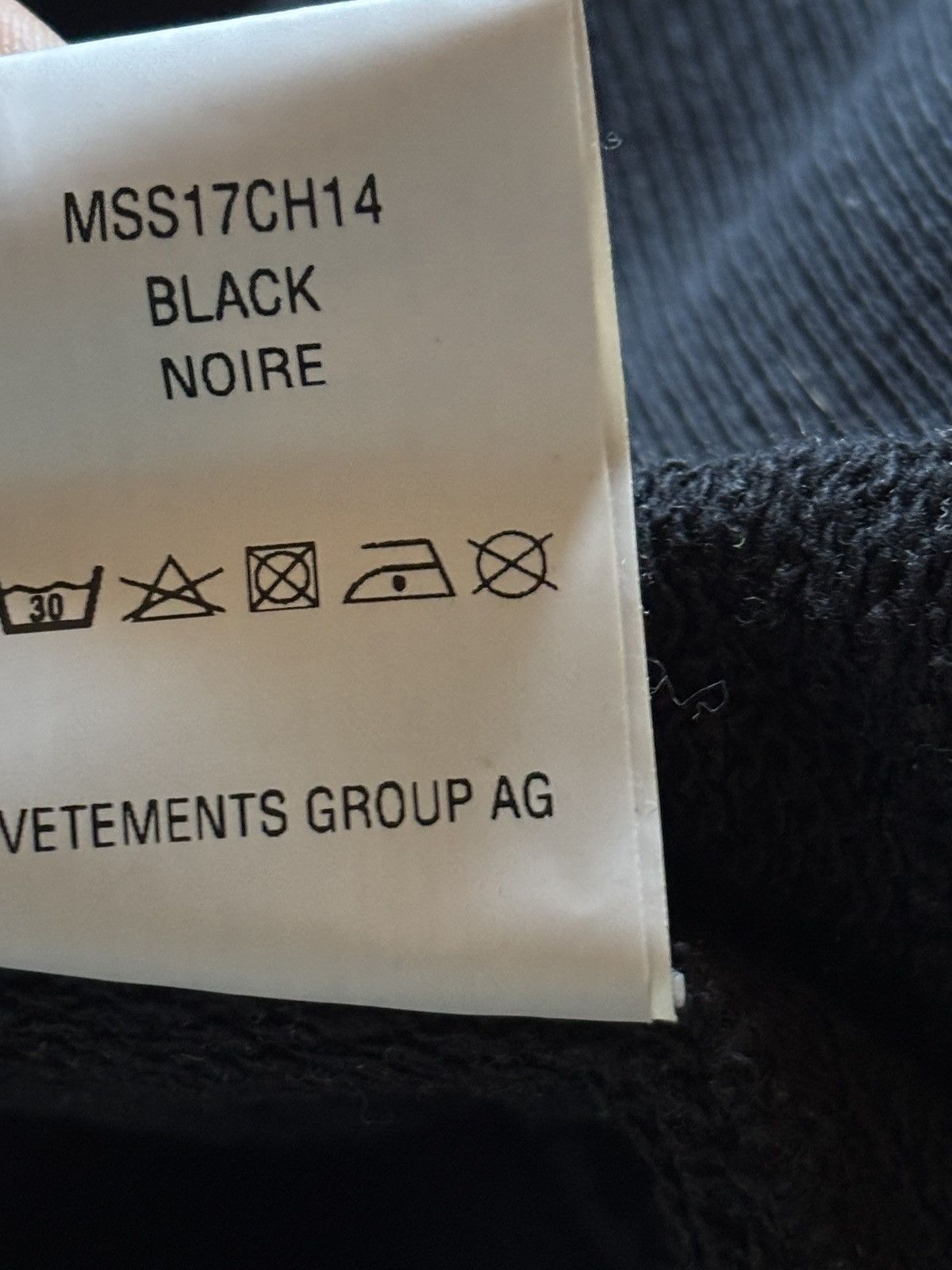 Champion × Vetements SS17 Vetements x Champion Cut Out Oversized Crewneck Size US XS / EU 42 / 0 - 13 Thumbnail