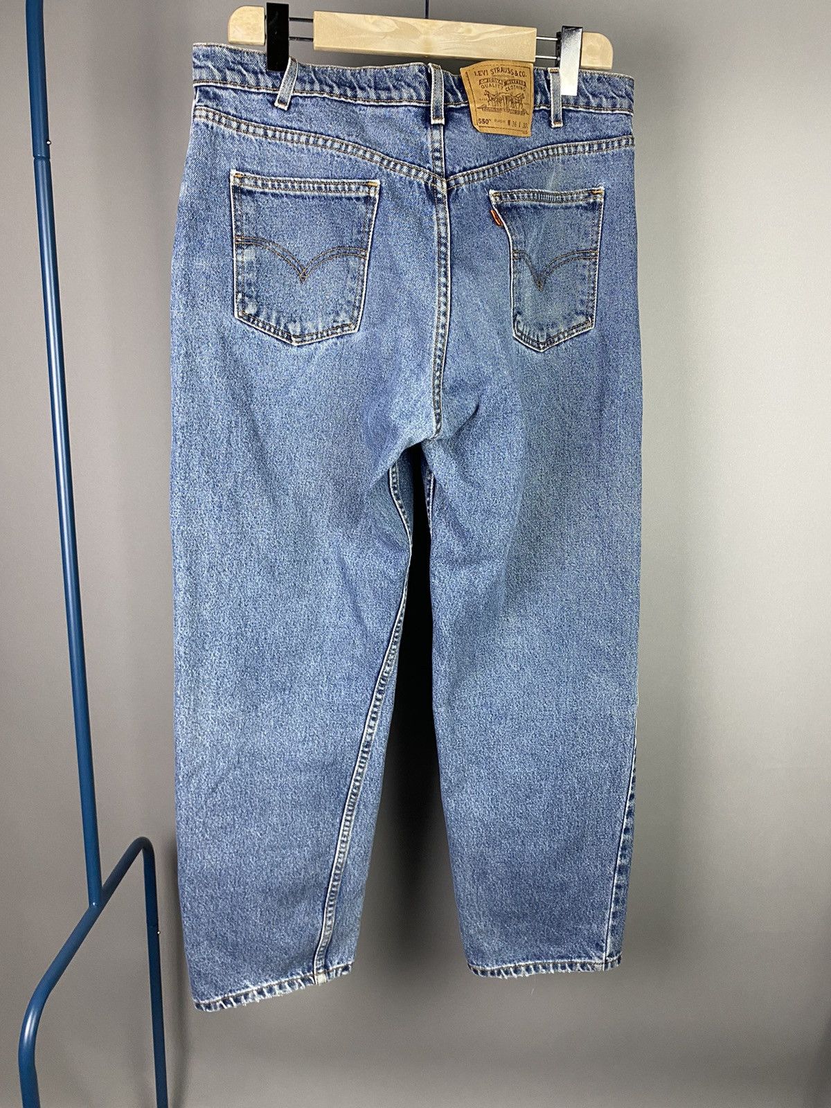 Levi's × Levi's Vintage Clothing × Vintage Vintage Levi’s 550 Relaxed Fit Jeans - W36 L30 Size US 36 / EU 52 - 8 Thumbnail