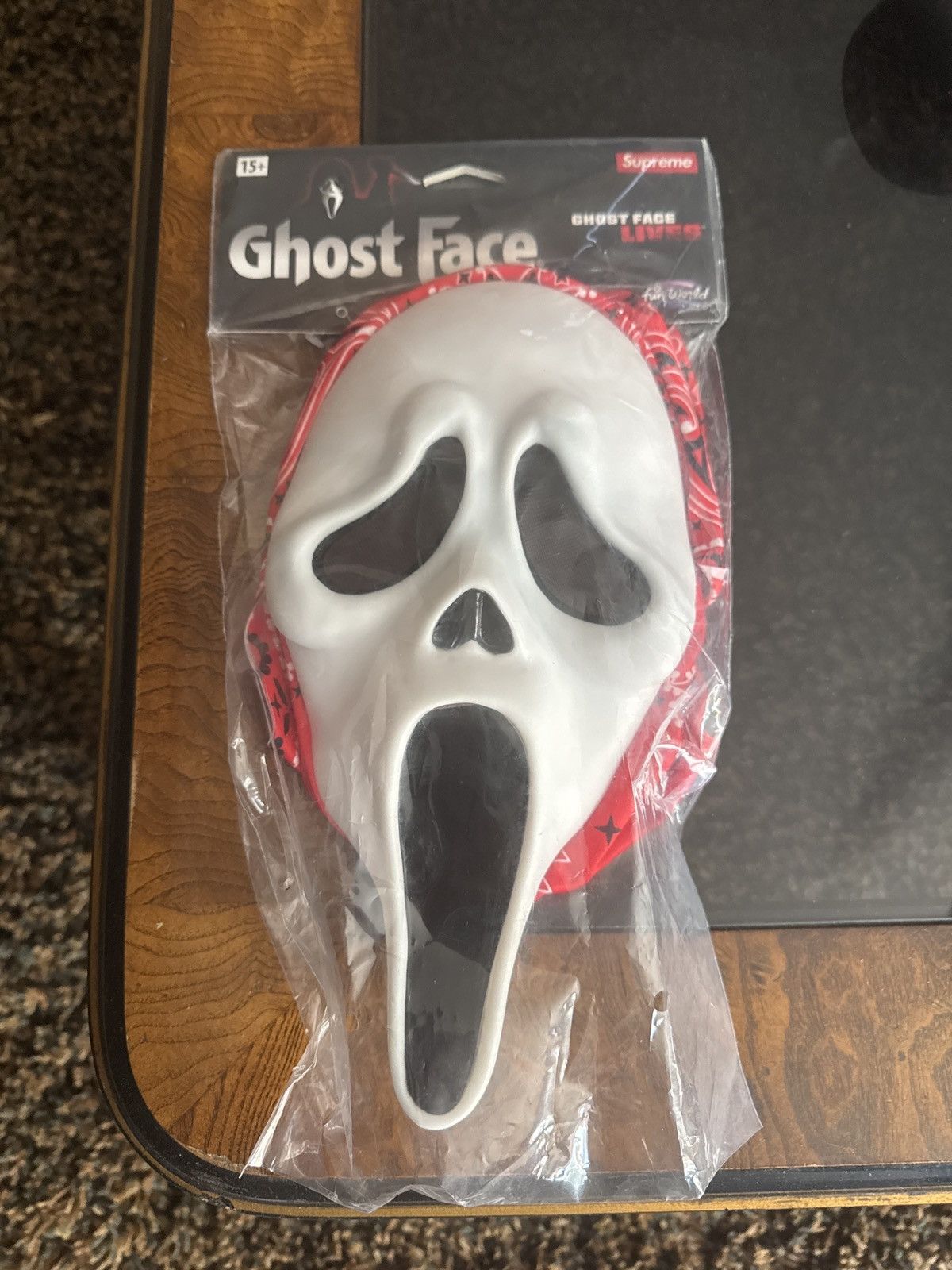 Supreme Supreme Ghostface Red Bandana Mask Size ONE SIZE - 1 Thumbnail