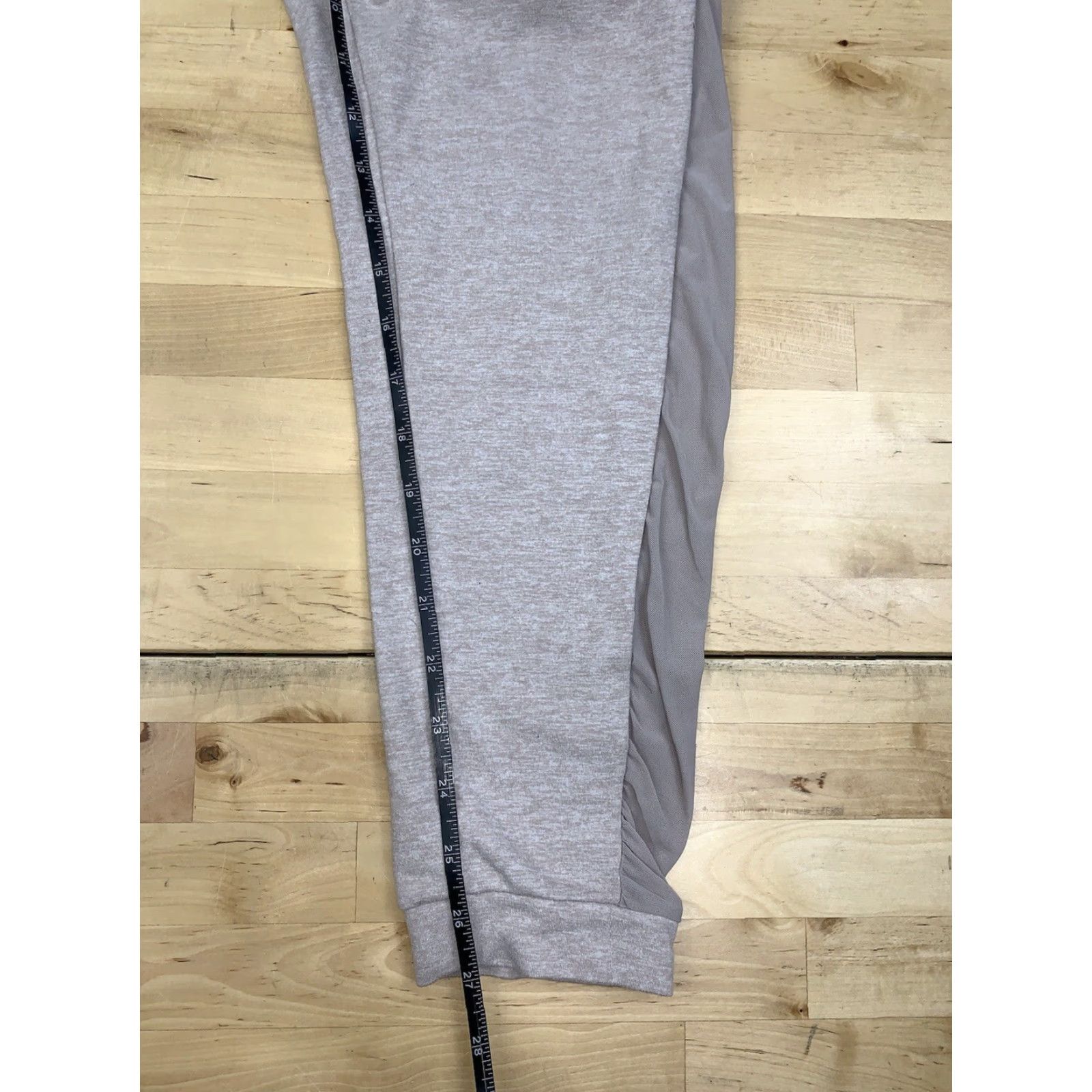Gymshark GYMSHARK Joggers Womens S Activewear Drawstring Pants Pink 9524 Training Shoes? Size 28" / US 6 / IT 42 - 7 Thumbnail