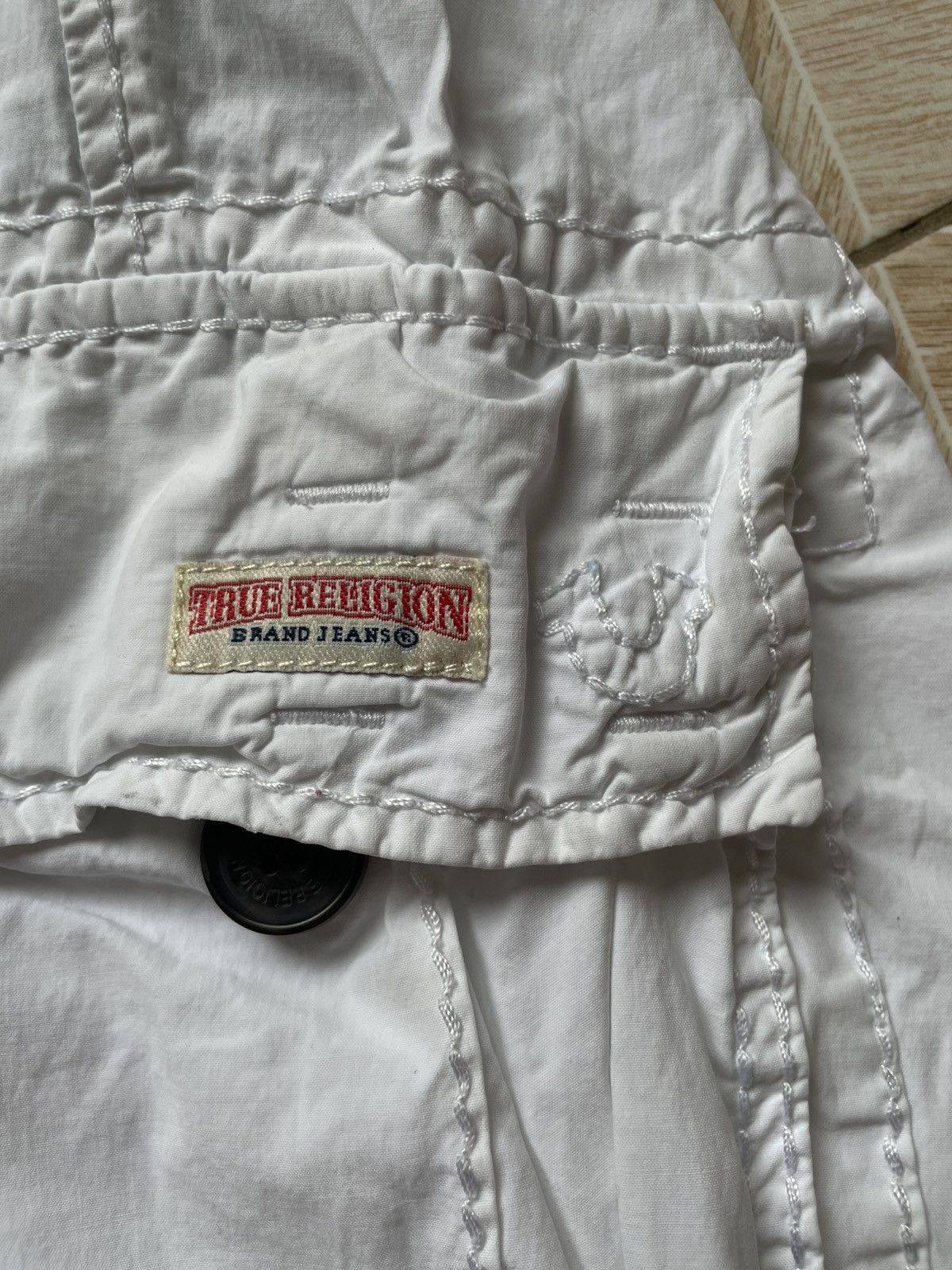 True Religion True Religion Cargo Shorts White 34 Embroidered Seams Logo Size US 34 / EU 50 - 7 Thumbnail