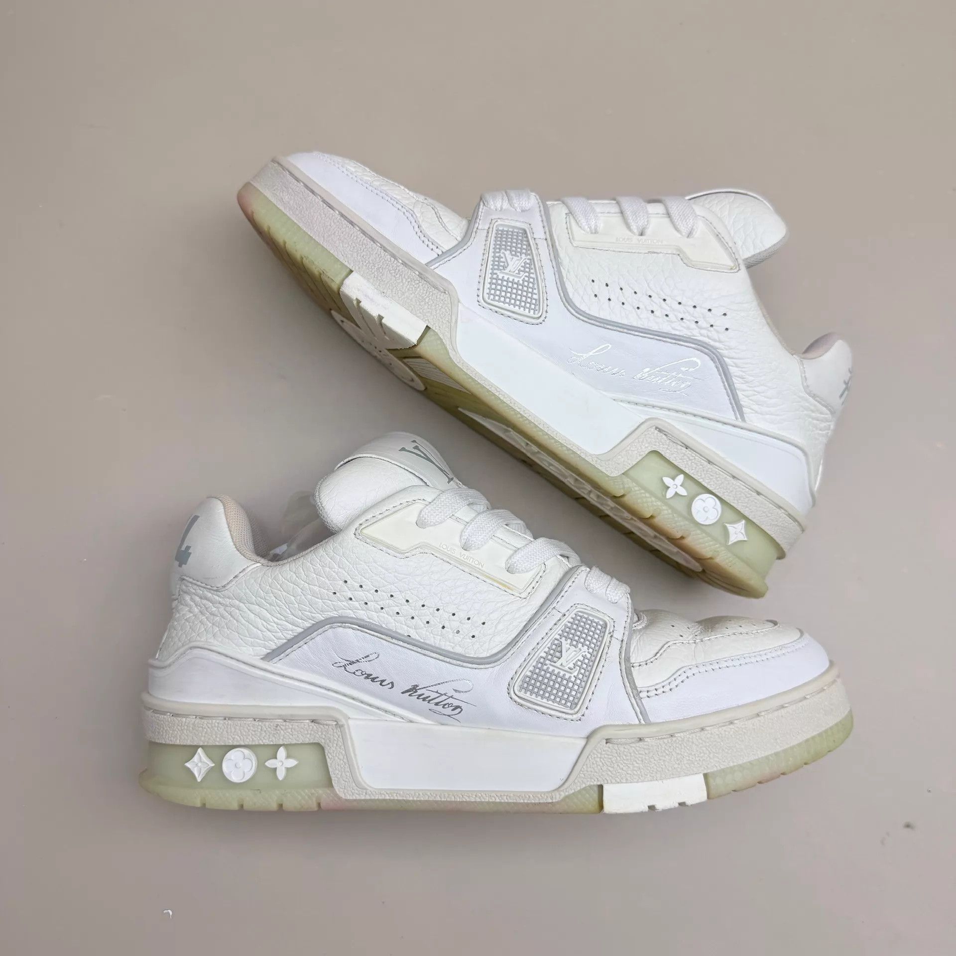 Louis Vuitton Louis Vuitton White Lace-up Trainer Women's 36 95 new Size US 5.5 / IT 35.5 - 4 Thumbnail