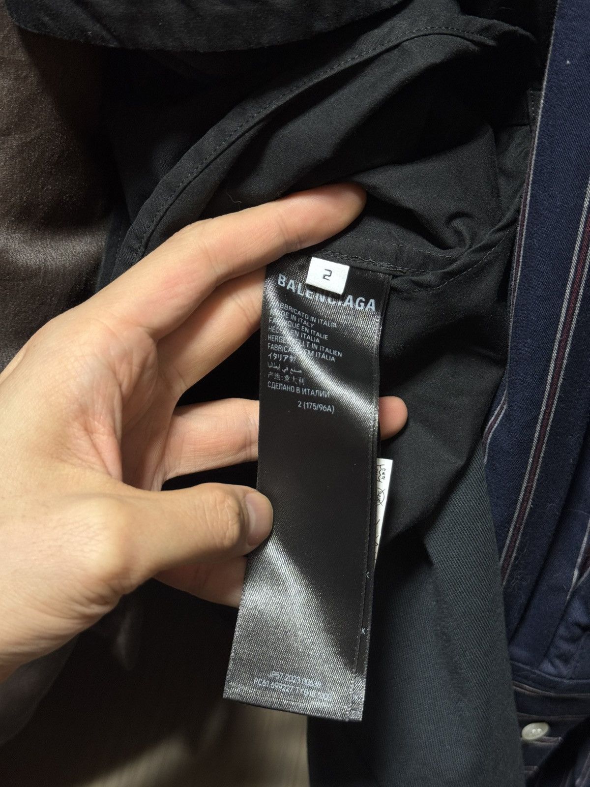 Balenciaga BB Icon trompe l'œil shirt Size US M / EU 48-50 / 2 - 10 Thumbnail