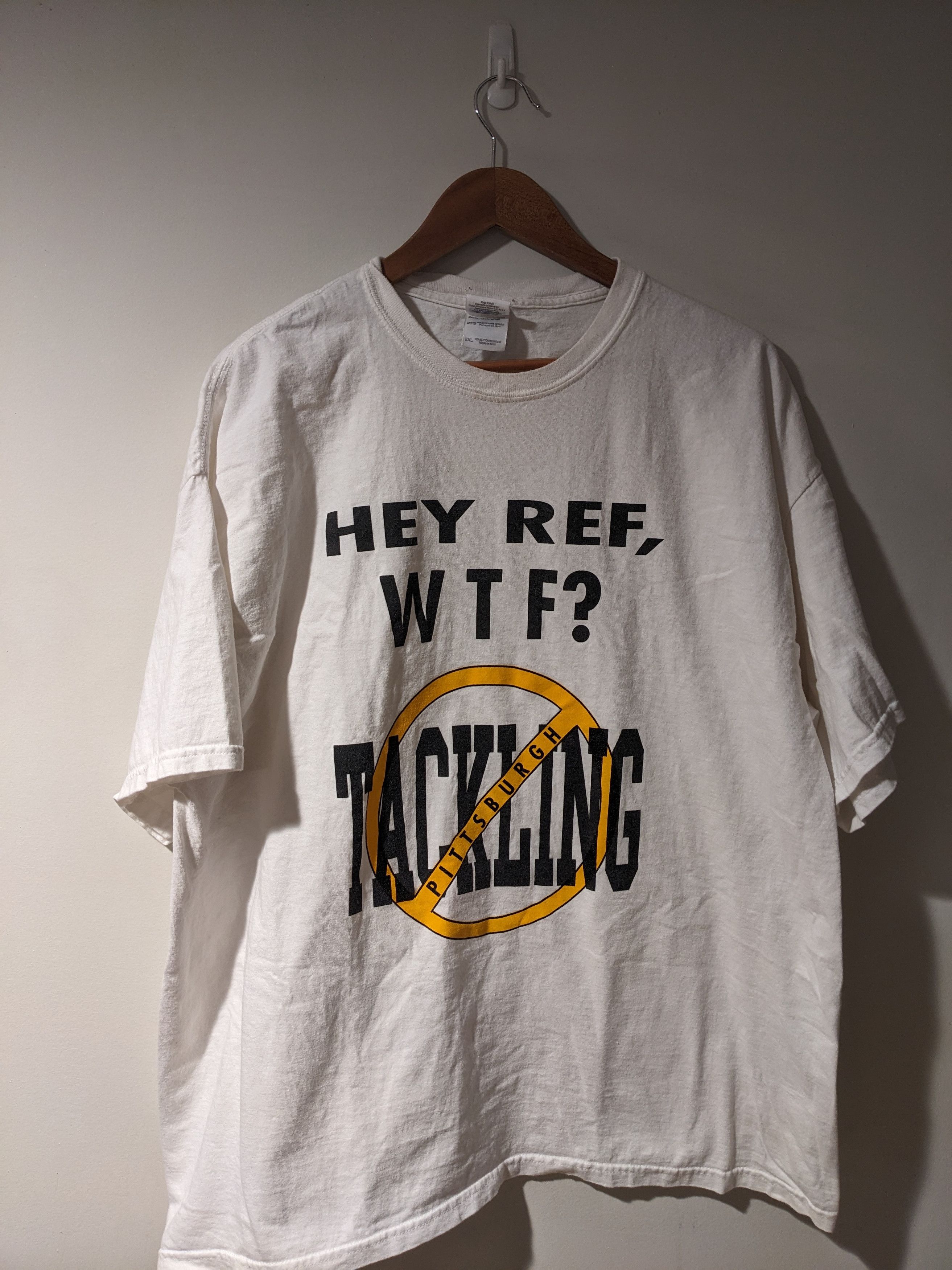 NFL × Vintage Vintage Y2K Hey Ref WTF No Tackling Pittsburgh T-Shirt Size US XXL / EU 58 / 5 - 1 Thumbnail
