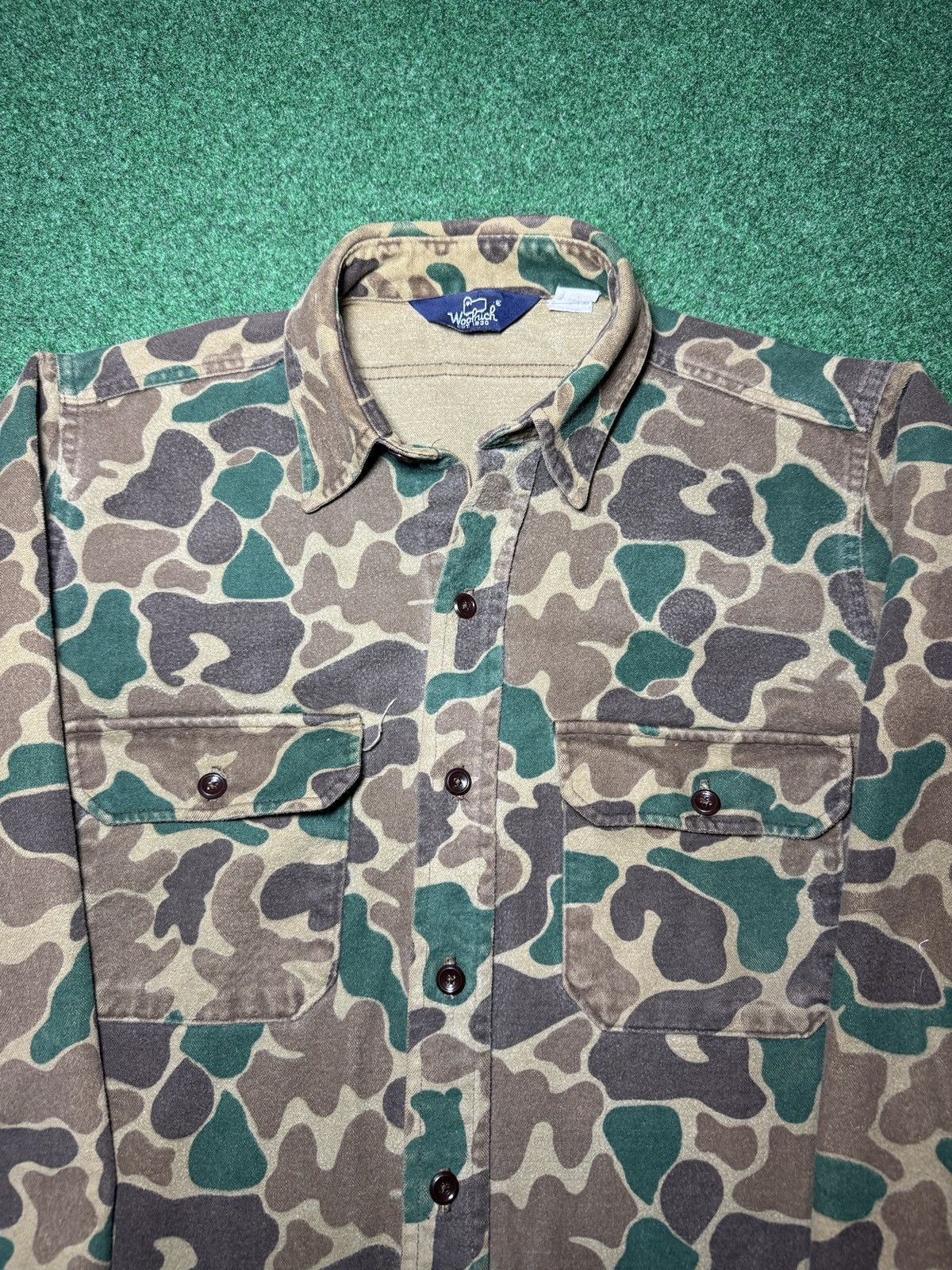 Woolrich Woolen Mills Vintage Woolrich Duck Camo Chamois L Button Up Flannel Shirt Size US L / EU 52-54 / 3 - 2 Thumbnail