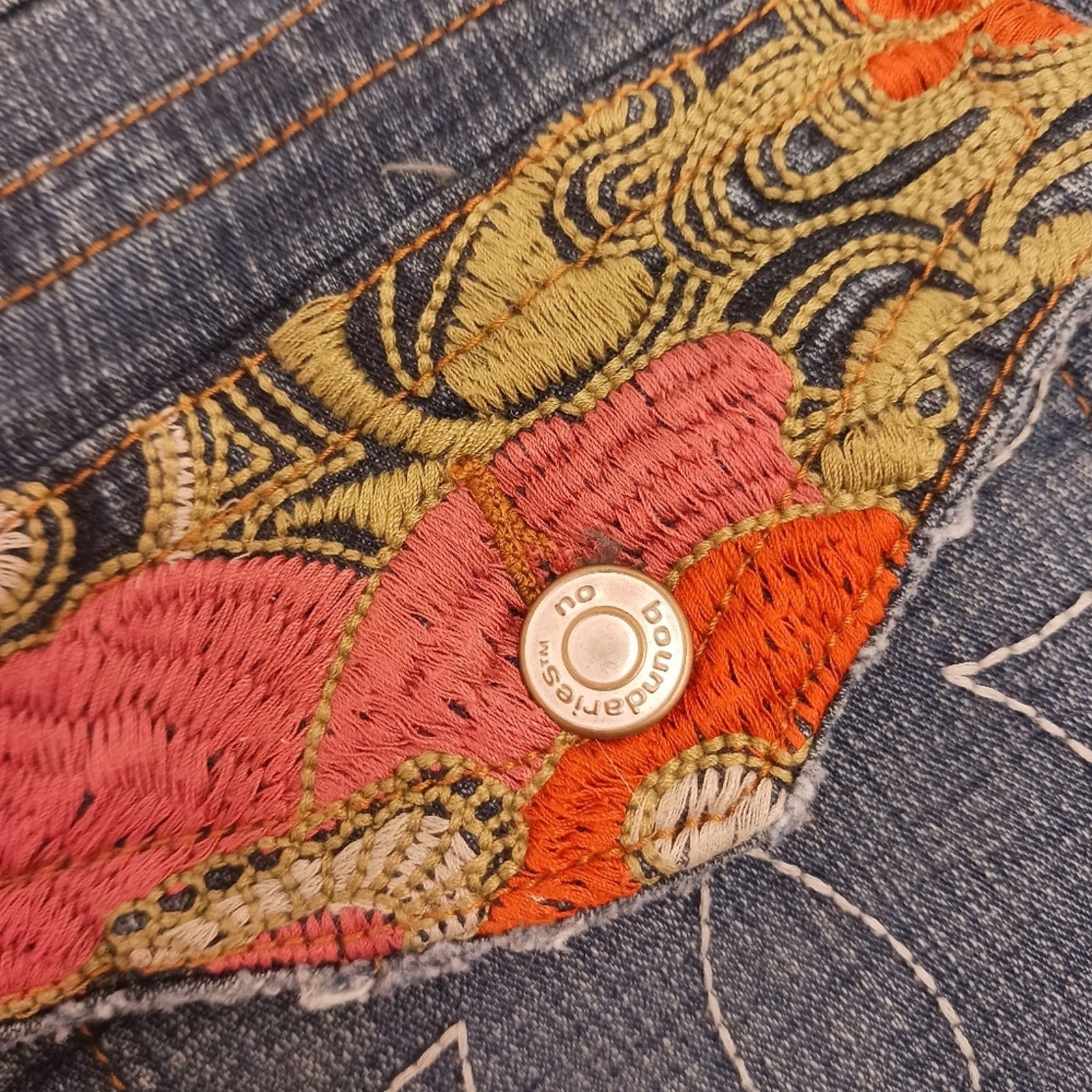 Other No Boundaries Jeans 36 W Blue EMBROIDERED Flare Boho Cottage Size 36" / US 14 / IT 50 - 2 Thumbnail