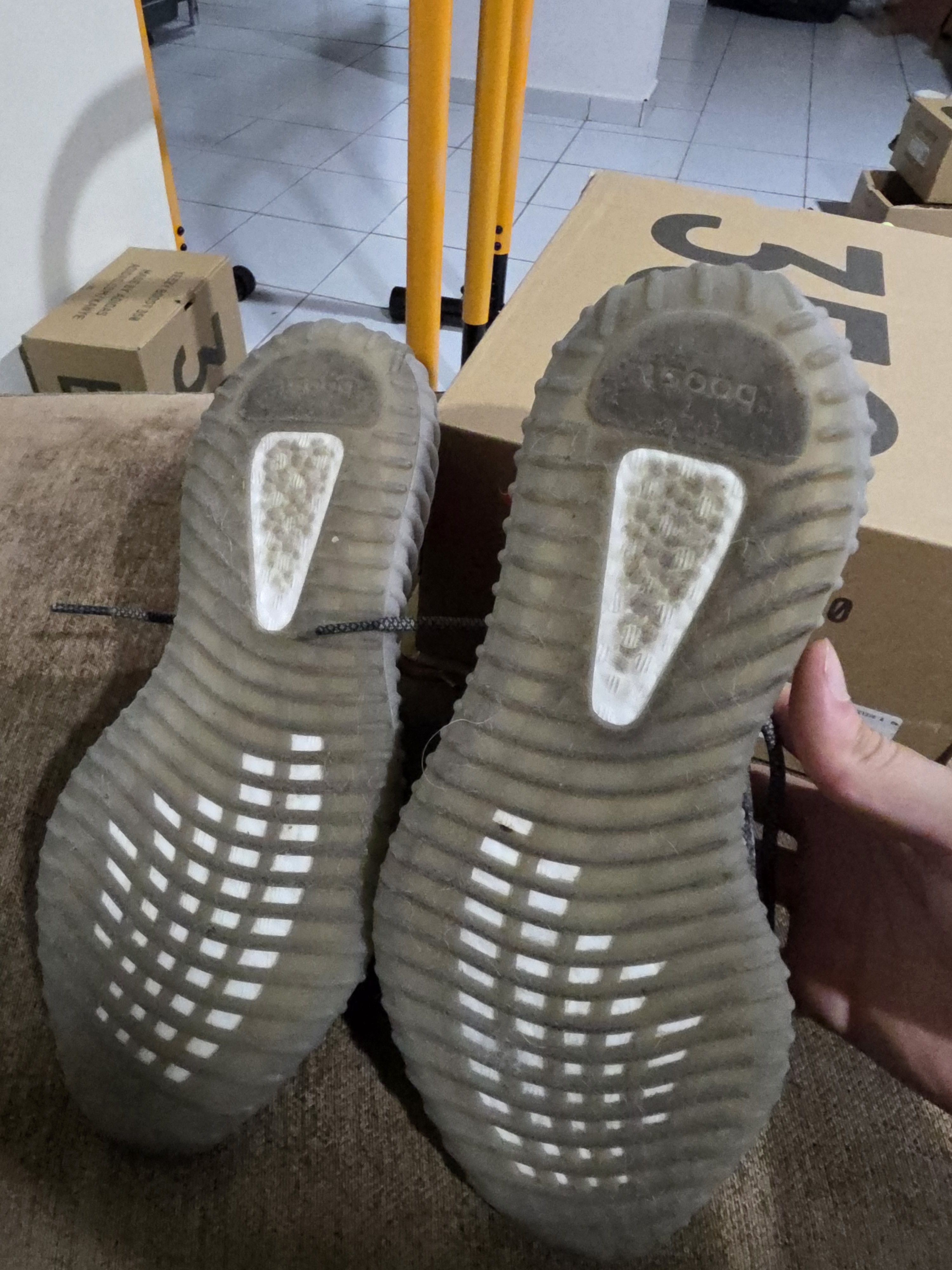 Yeezy Yeezy Boost 350v2 Beluga Reflective Size US 11.5 / EU 44-45 - 5 Thumbnail