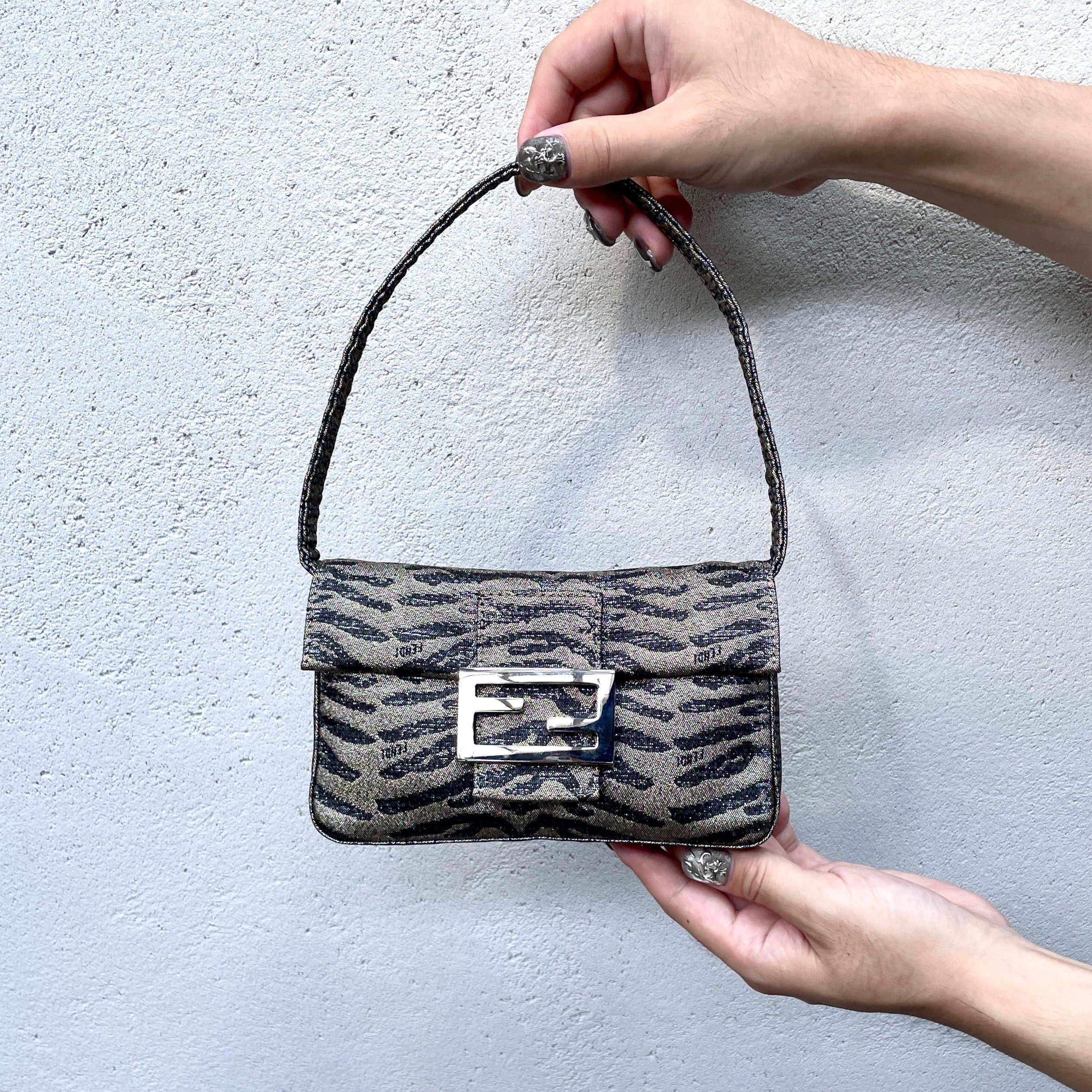 Fendi Fendi Tiger Micro Mamma Bucket Shoulder Bag Gray Size ONE SIZE - 1 Thumbnail