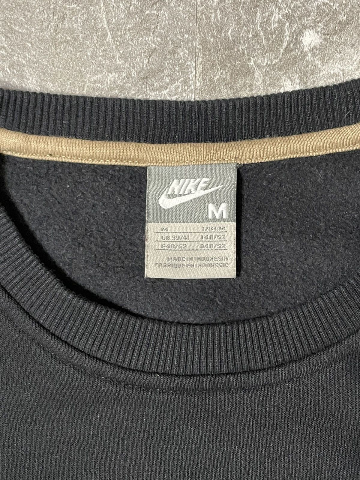 Nike Vintage Nike Crewneck Sweatshirt Big Central Swoosh Logo Size US M / EU 48-50 / 2 - 3 Thumbnail