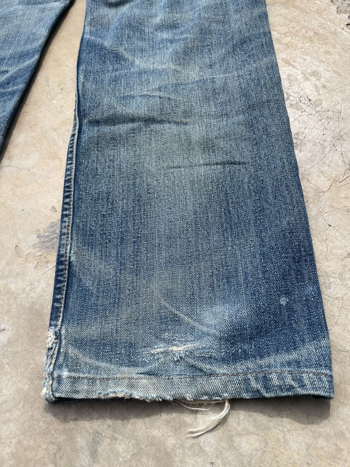 Levi's Levi’s 502 Made in Japan Dark Wash Distressed Thrashed Denim Size US 31 - 11 Thumbnail