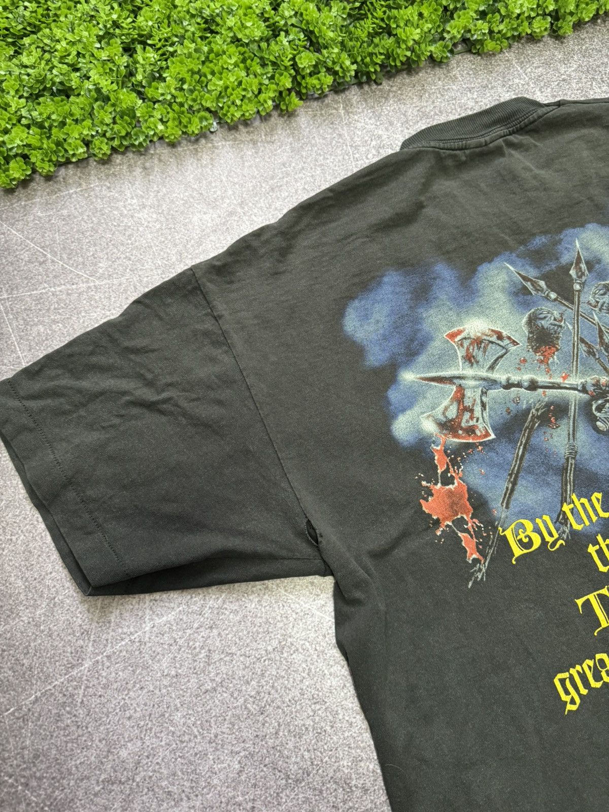 Band Tees Rare Vintage Blind Guardian t shirt 1998 Metal Band Faded Size US XL / EU 56 / 4 - 19 Thumbnail