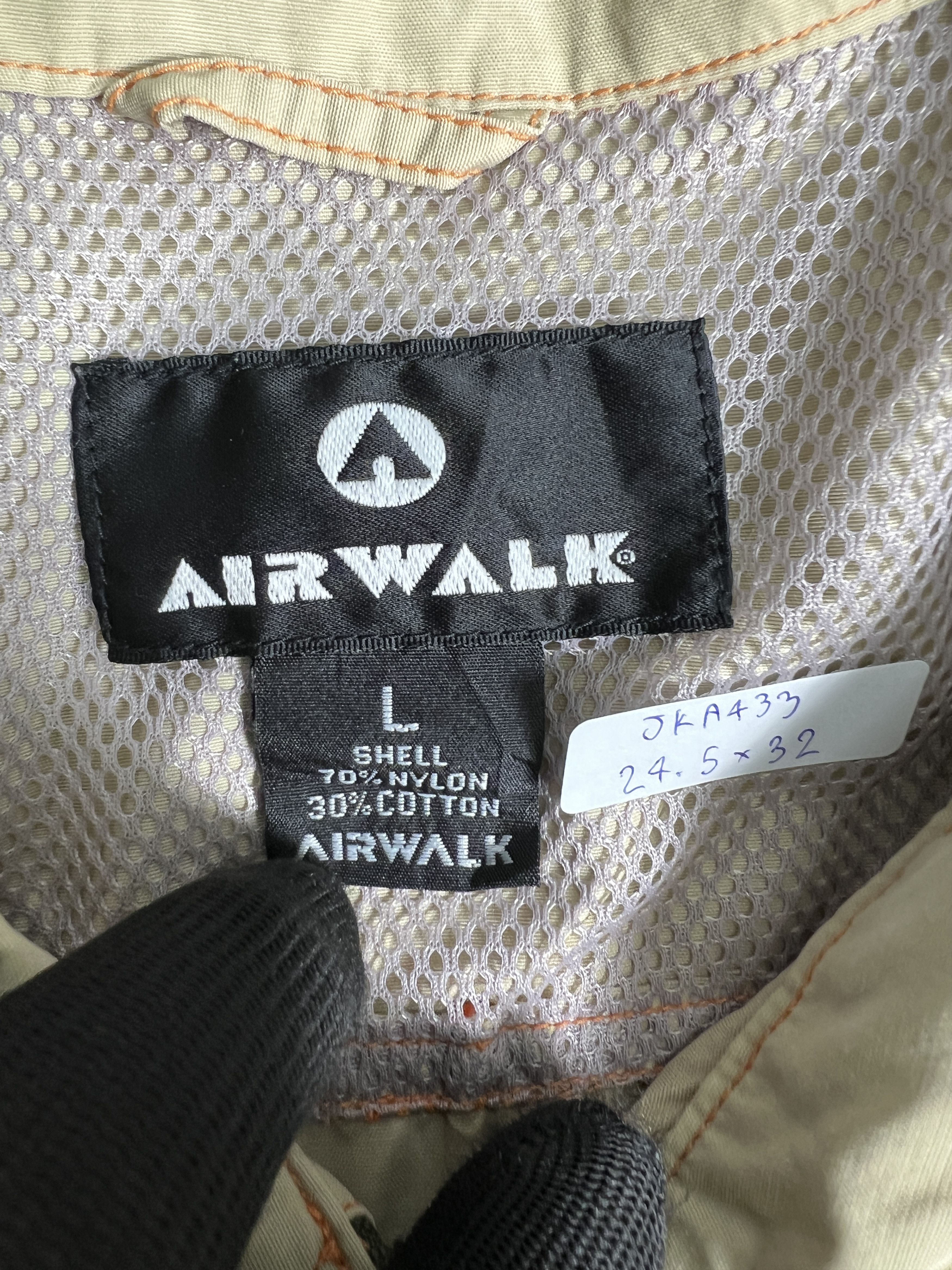 Airwalk Airwalk Full Zip Nylon Light Jacket (L) JKA433 Size US L / EU 52-54 / 3 - 3 Thumbnail