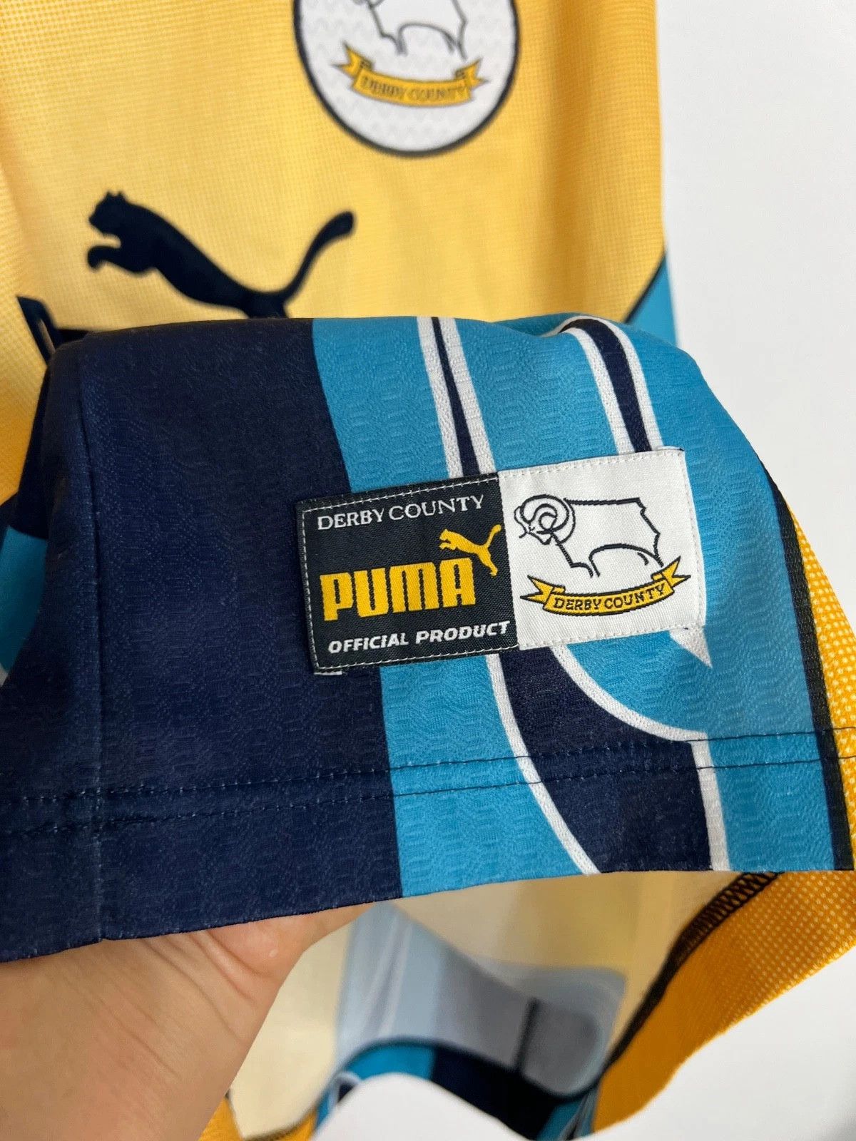 Puma Derby County Goalkeeper football shirt 1997 Soccer Jersey Size US M / EU 48-50 / 2 - 4 Thumbnail