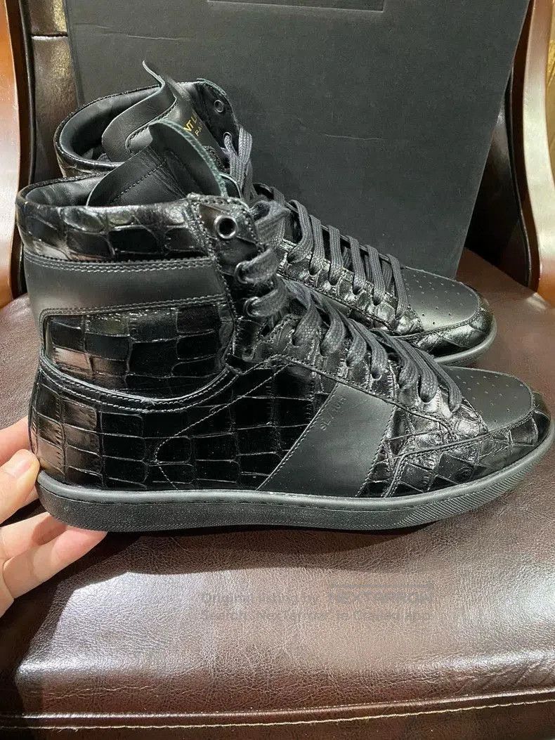Yves Saint Laurent saint laurent. Alligator print size 40 high. Size US 7 / EU 40 - 3 Thumbnail