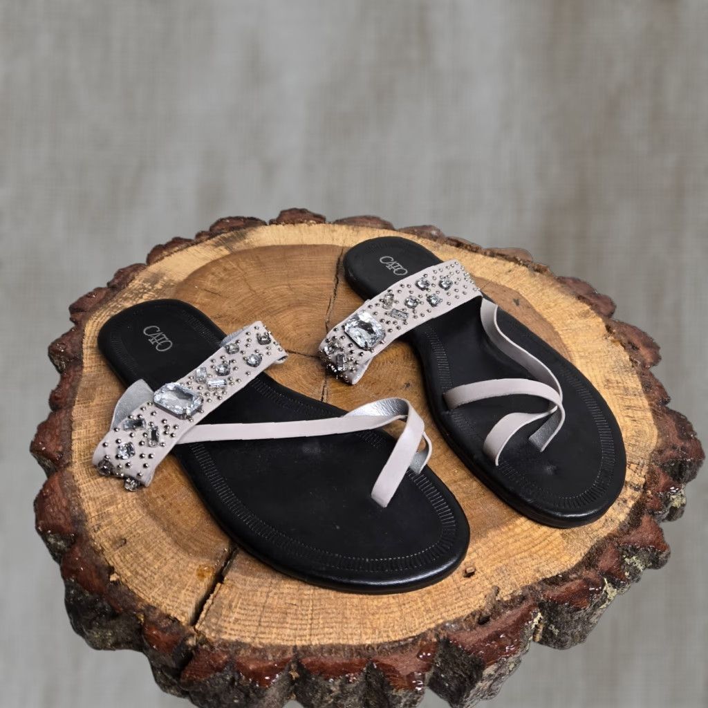 Vintage VINTAGE Cato Women's Flat Slide Sandals Summer Casual Beaded Shells Size 10 Black Size US 10 / IT 40 - 1 Thumbnail