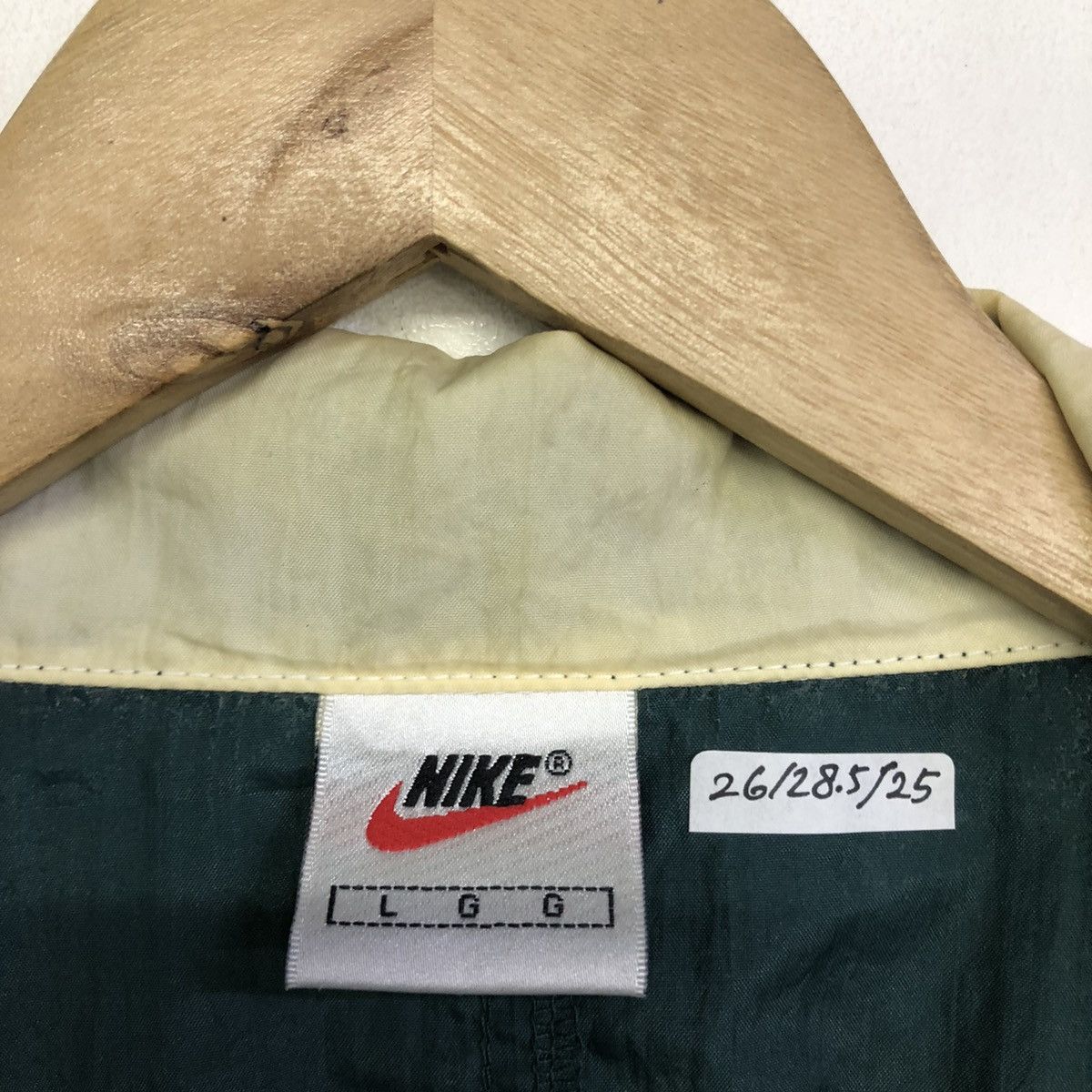 Nike Vintage 90 Nike Big Swoosh Windbreaker Light Jacket Size US L / EU 52-54 / 3 - 14 Thumbnail