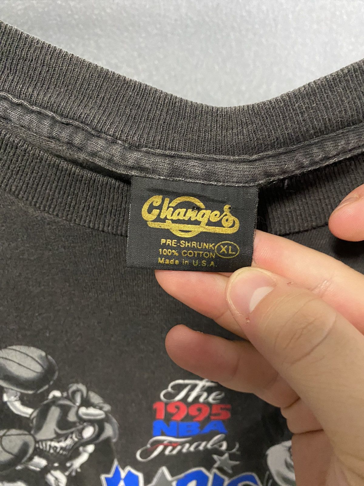 Changes × NBA × Vintage 1995 Youth Orlando Magic Looney Tunes Shirt Size US M / EU 48-50 / 2 - 2 Thumbnail