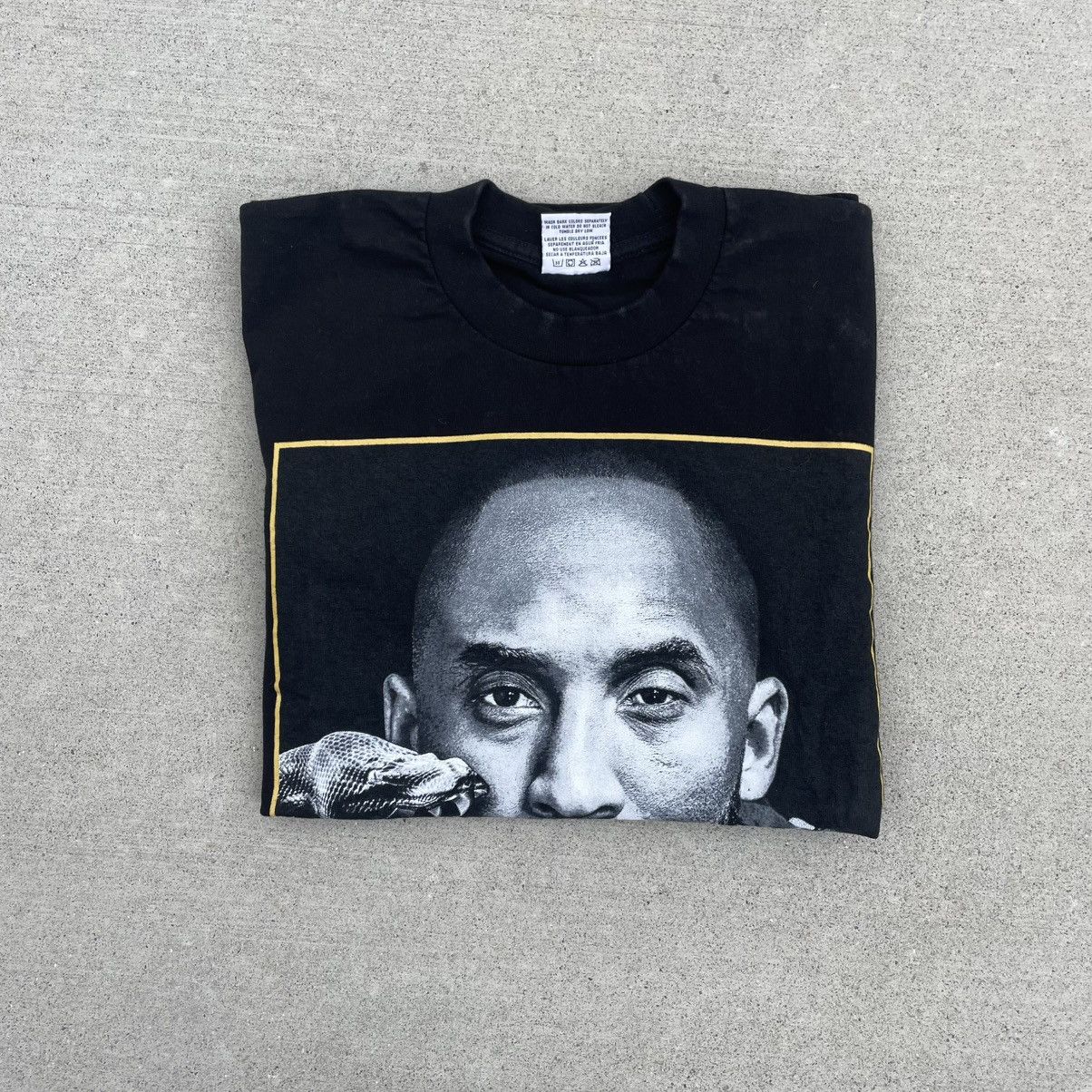 NBA × Vintage Vintage Y2K Kobe Bryant Mamba NBA Rings T-Shirt Size US M / EU 48-50 / 2 - 4 Thumbnail