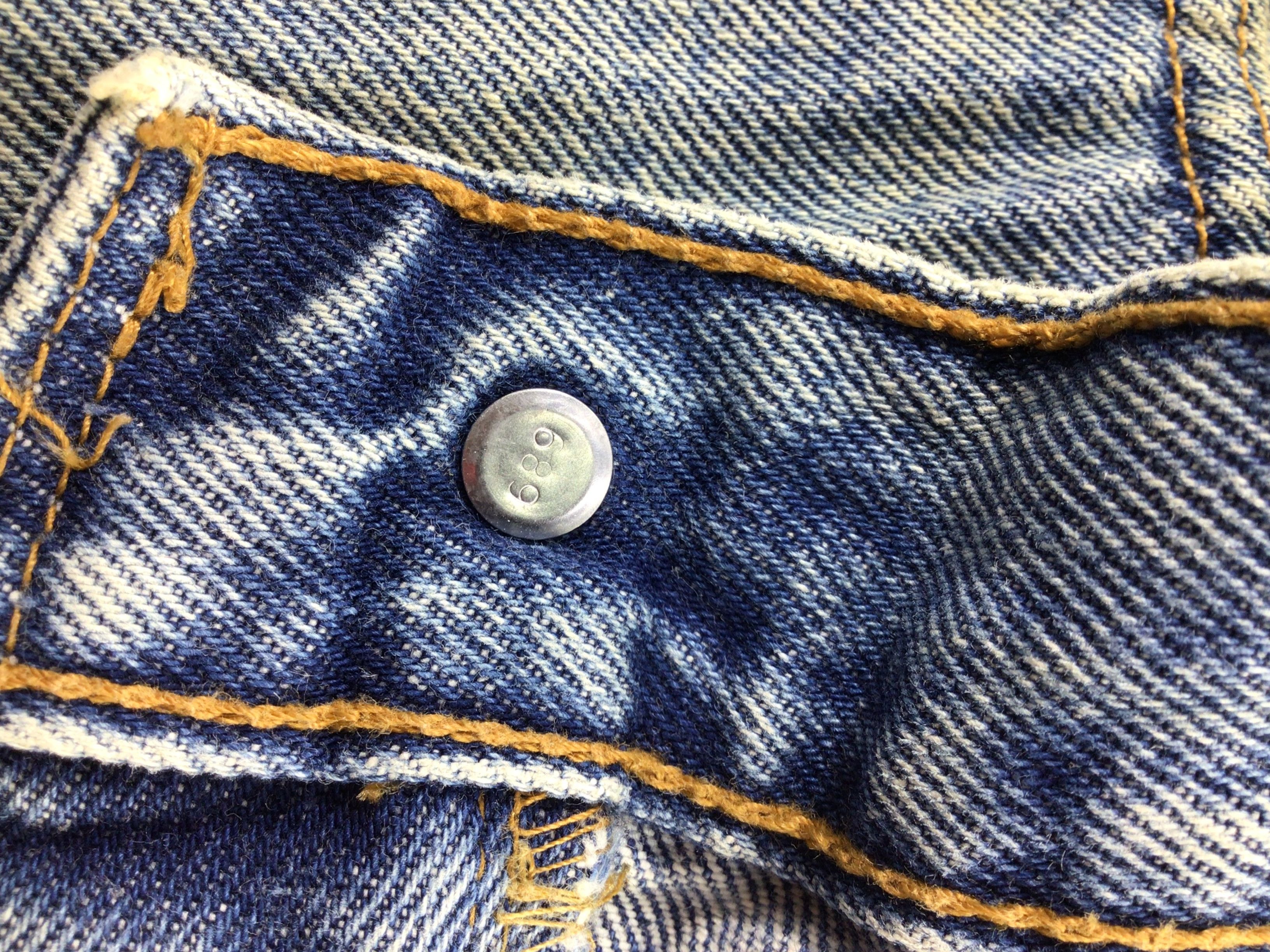 Levi's Vintage Levis 560 Jeans-J855 Size US 35 - 9 Thumbnail