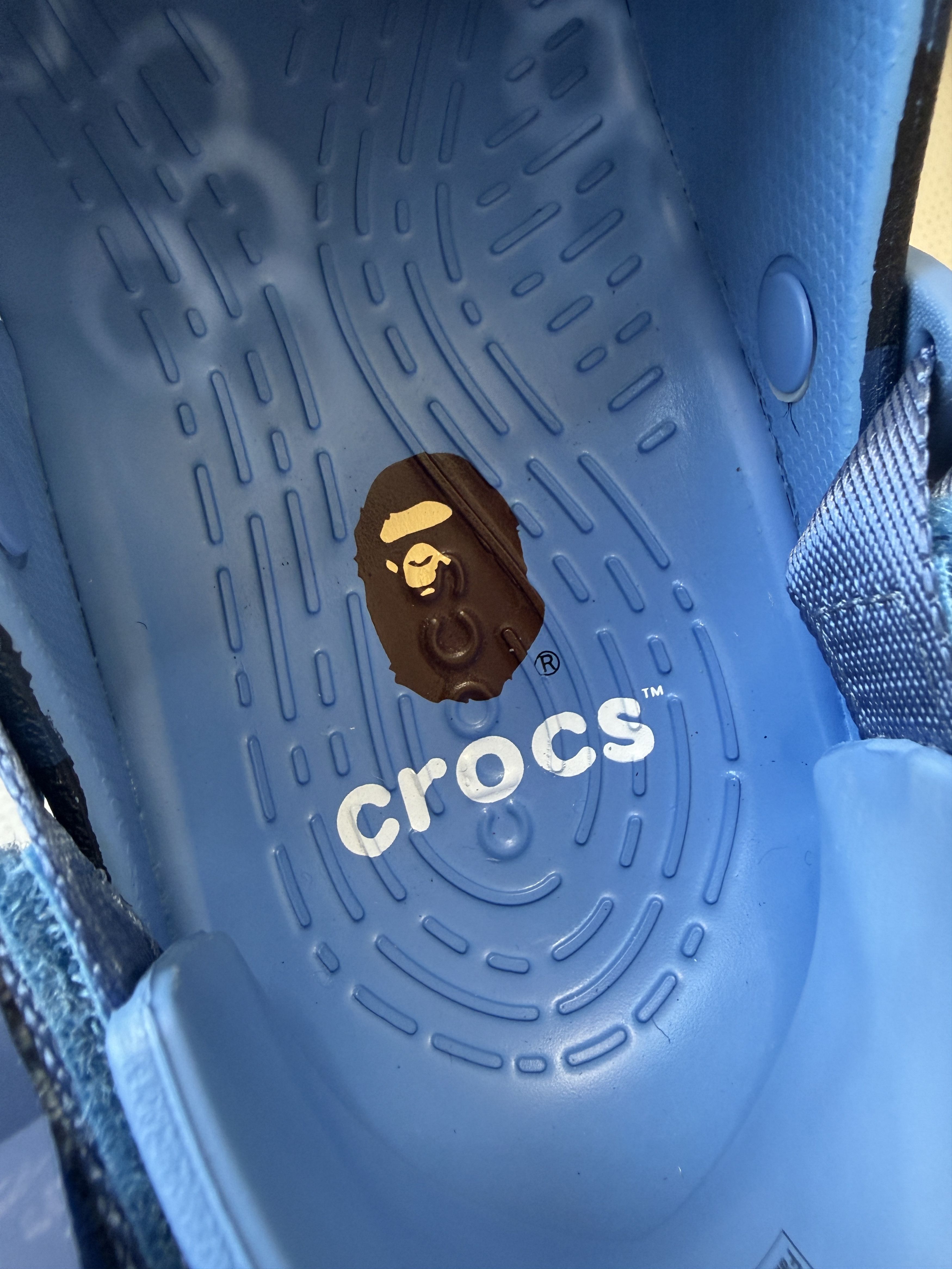 Bape × Crocs BAPE X CROCS ECHO NAVY Size US 8.5 / EU 41-42 - 11 Thumbnail