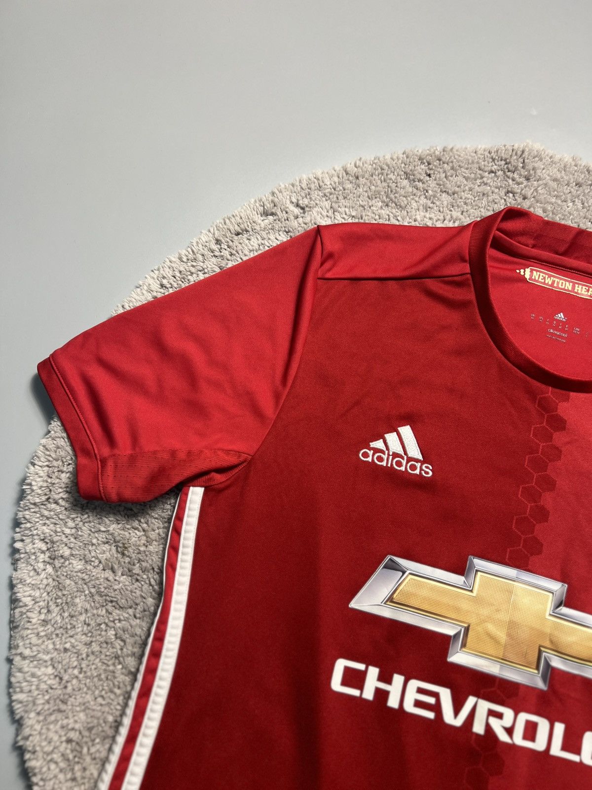 Adidas Manchester United Adidas Chevrolet T-Shirt Soccer Jersey Size US M / EU 48-50 / 2 - 3 Thumbnail