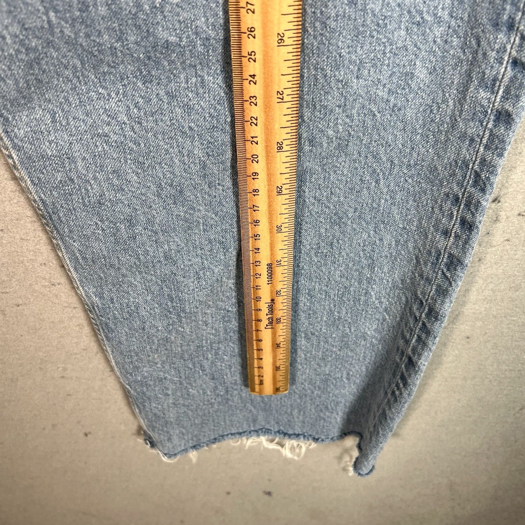 Cos VINTAGE COS Jeans Adult Mens 34 x 27 Blue Light Wash Denim Mid Rise Straight Size US 34 / EU 50 - 4 Thumbnail