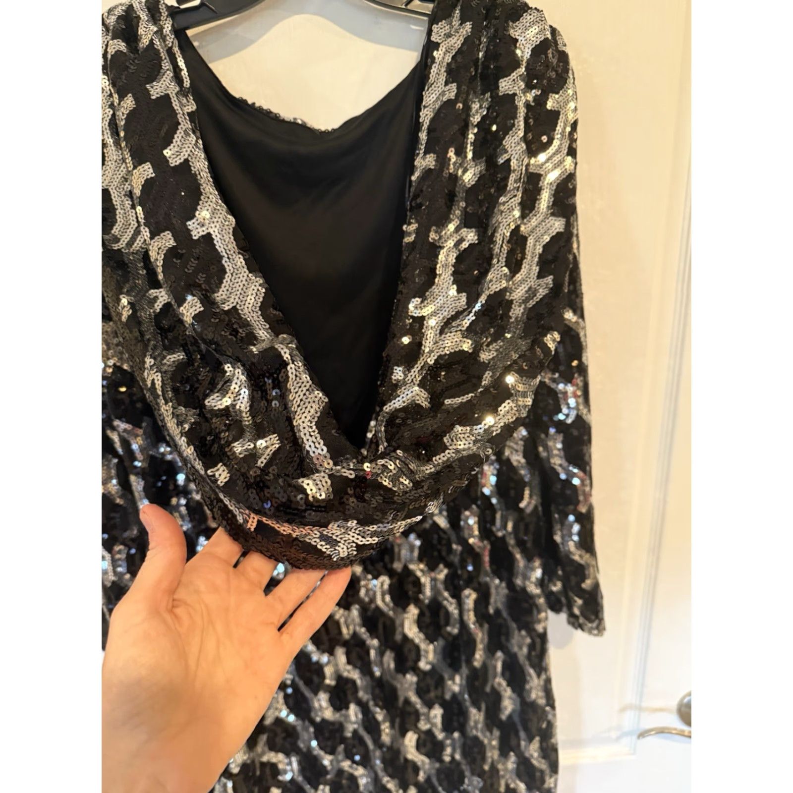 Vintage VINTAGE Eloquii Womens Mini Dress Silver Sequin Cowl Back Party Cocktail Plus 20 Womens Size 3XL / US 20-22 - 4 Thumbnail