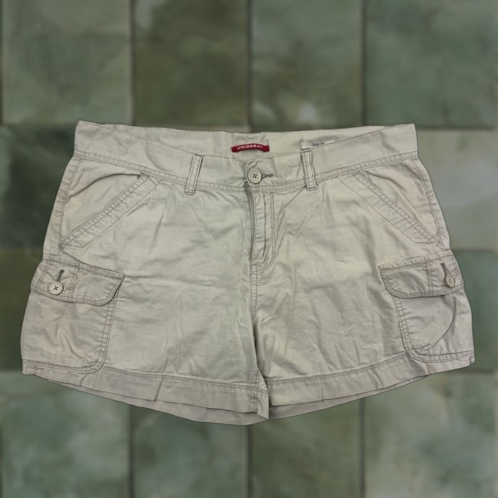 Vintage VINTAGE UNIONBAY Cargo Shorts Womens 15 Khaki Hipster Y2K Boy Fit Size 36" / US 14 / IT 50 - 1 Thumbnail
