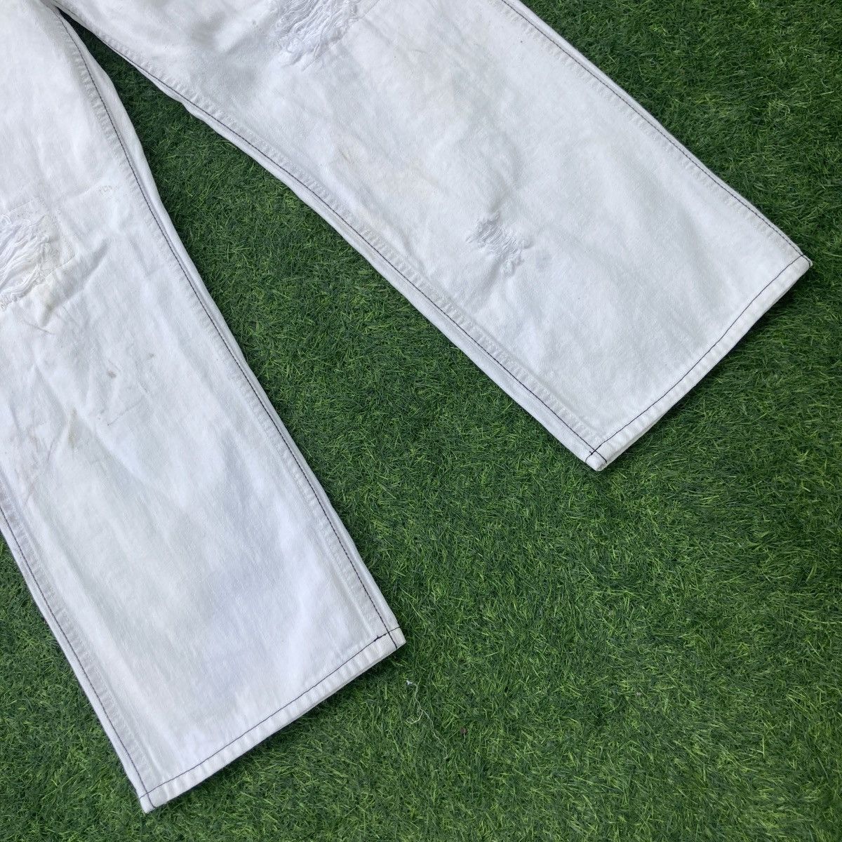 Number (N)ine NUMBER NINE DISTRESSED JEANS Size US 34 / EU 50 - 5 Thumbnail