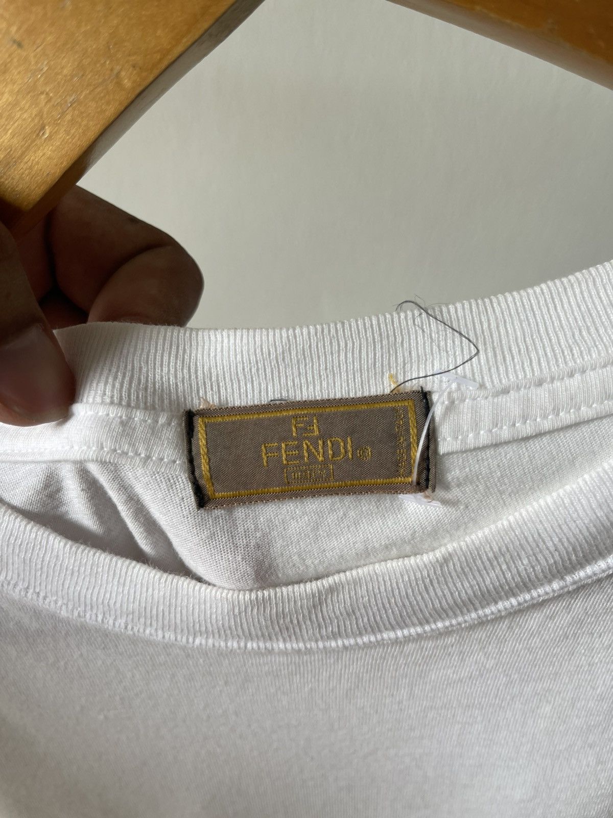 Fendi Vintage Fendi Circle Logo Tee Size US M / EU 48-50 / 2 - 7 Thumbnail