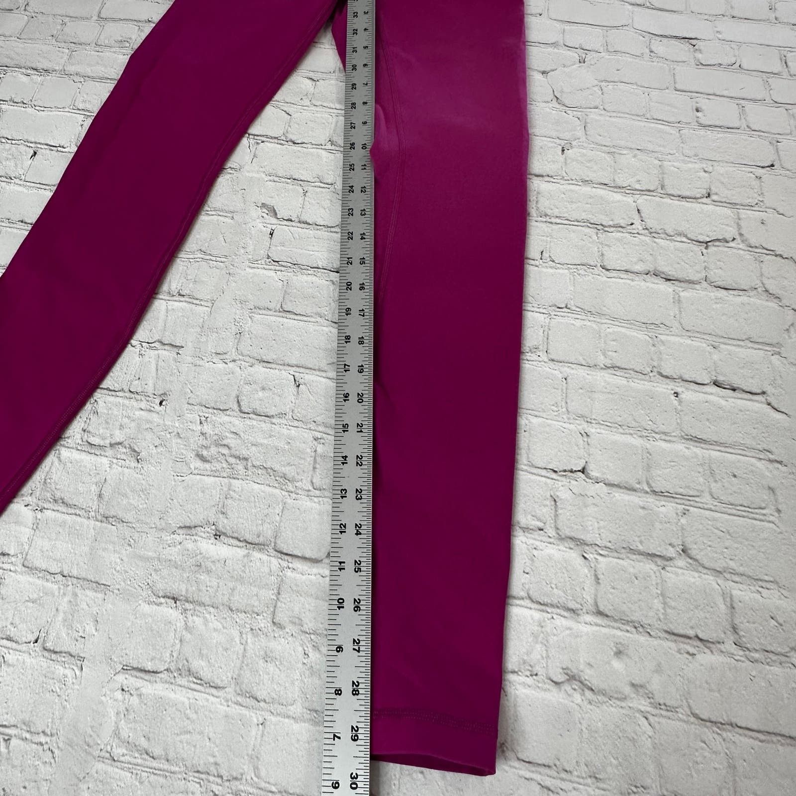 Lululemon Reversible Lululemon Leggings size 6 Size 28" / US 6 / IT 42 - 4 Thumbnail
